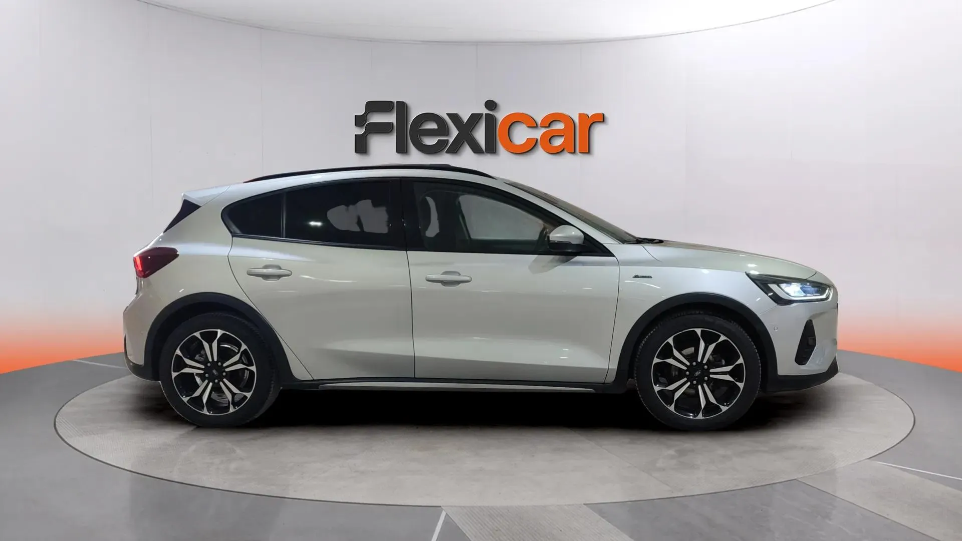 Ford Focus 1.0 EcoBoost MHEV ST-Line - foto 4