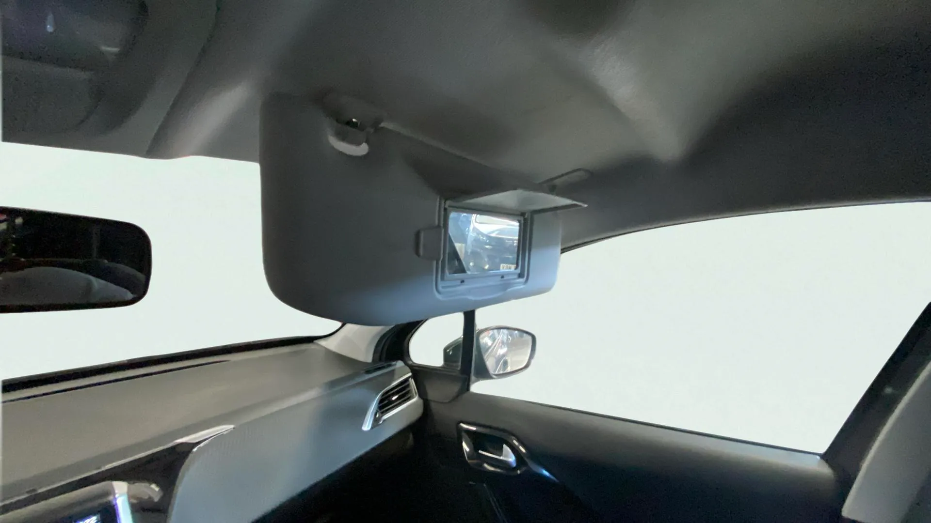 Peugeot 208 Style 1.2L PureTech - foto 37