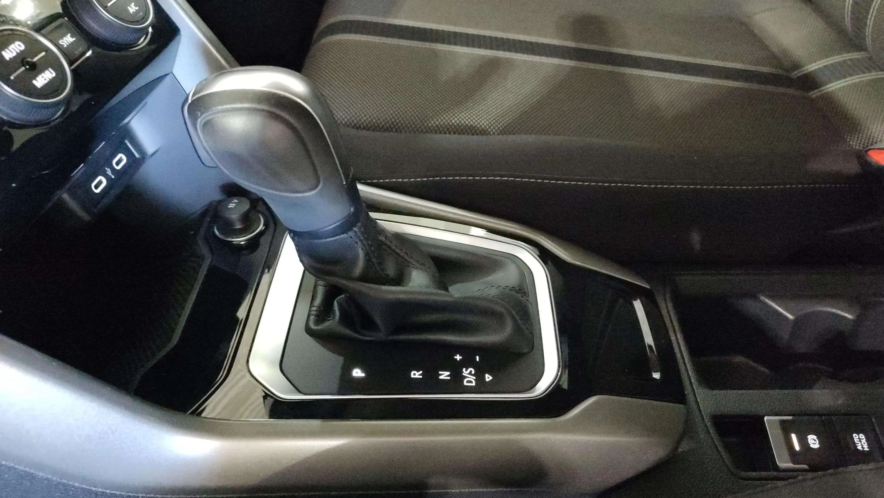 Volkswagen T-Roc Advance R-Line 2.0 TDI DSG - foto 19