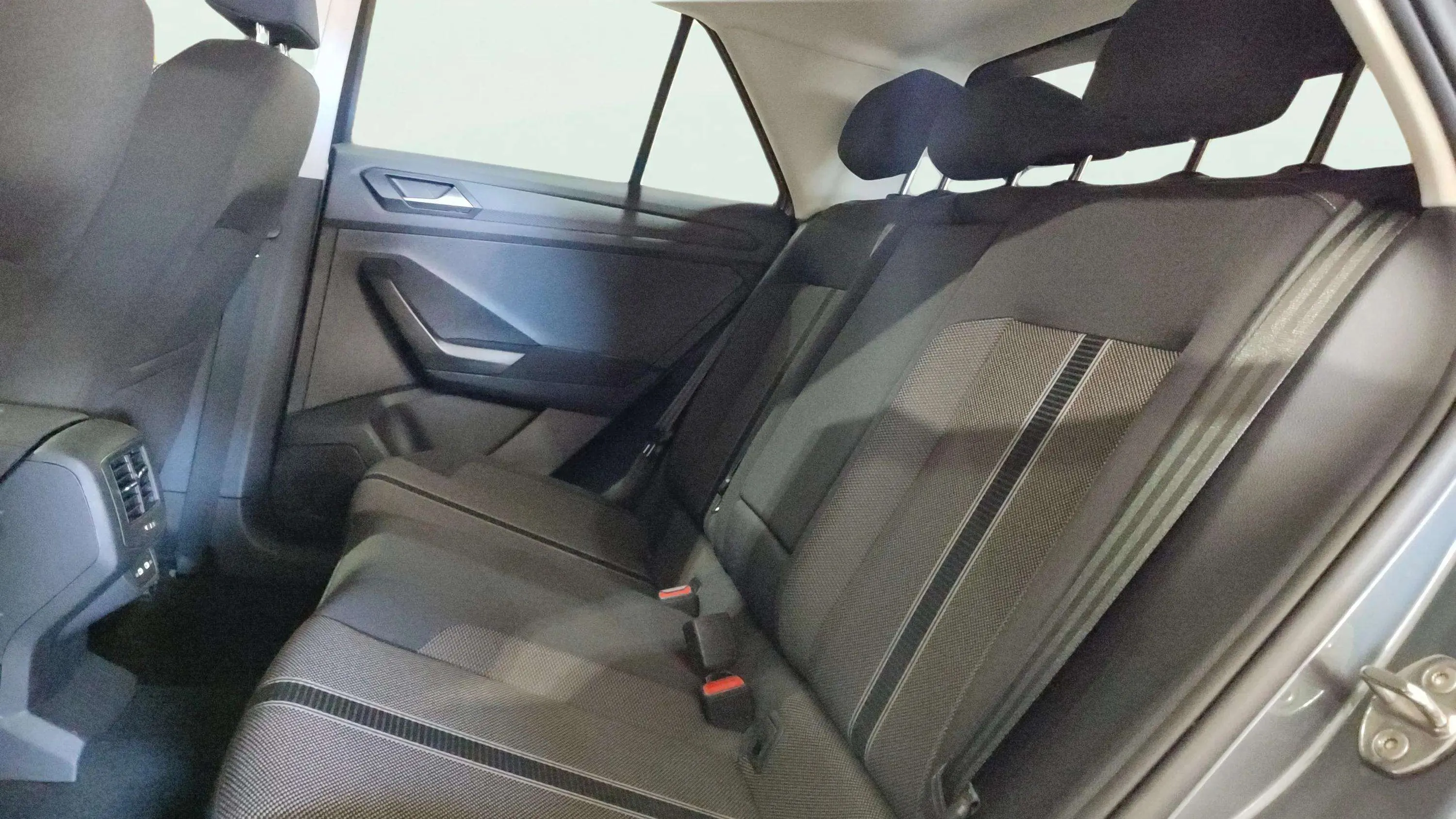 Volkswagen T-Roc Advance R-Line 2.0 TDI DSG - foto 22