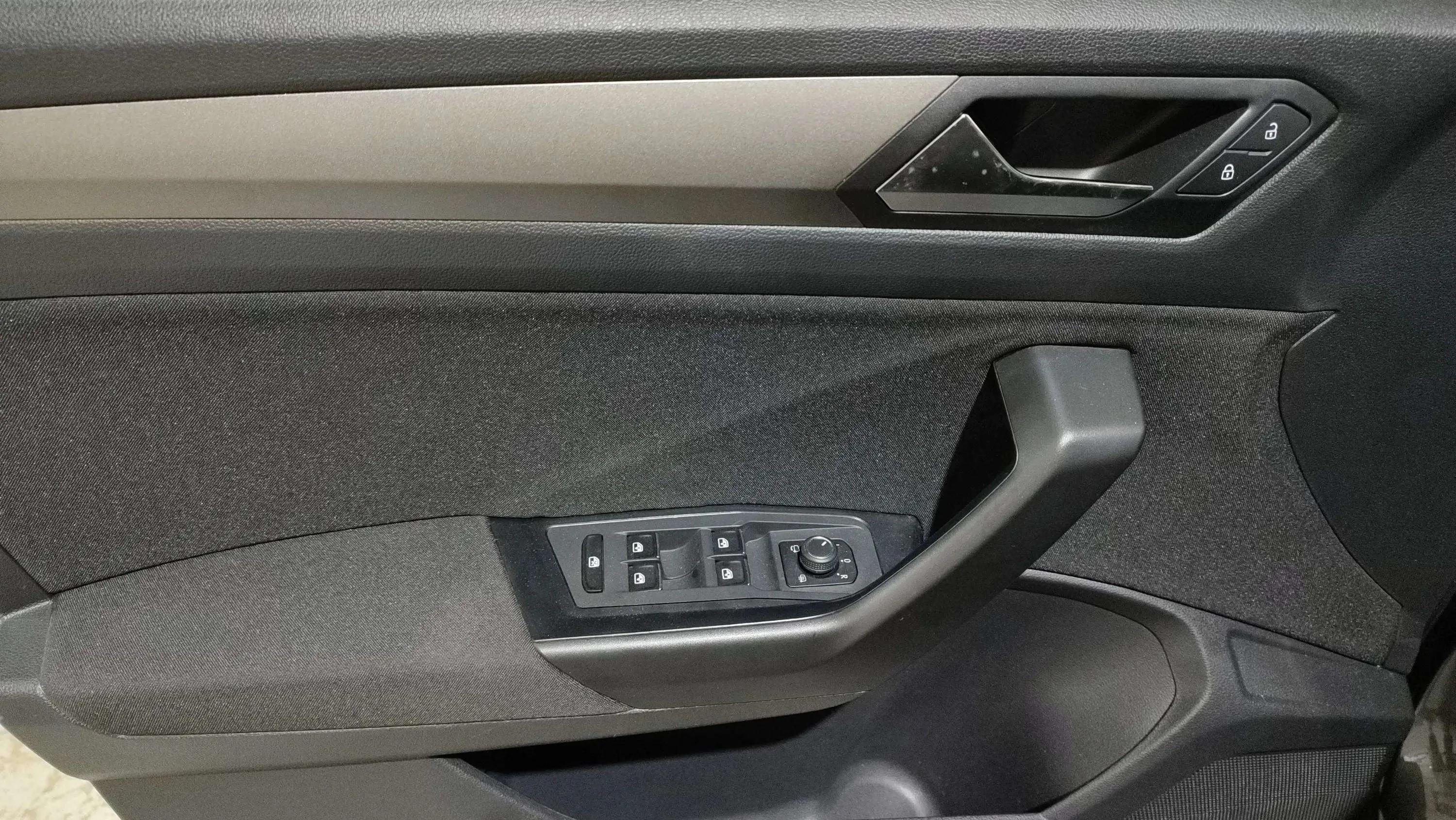 Volkswagen T-Roc Advance R-Line 2.0 TDI DSG - foto 6