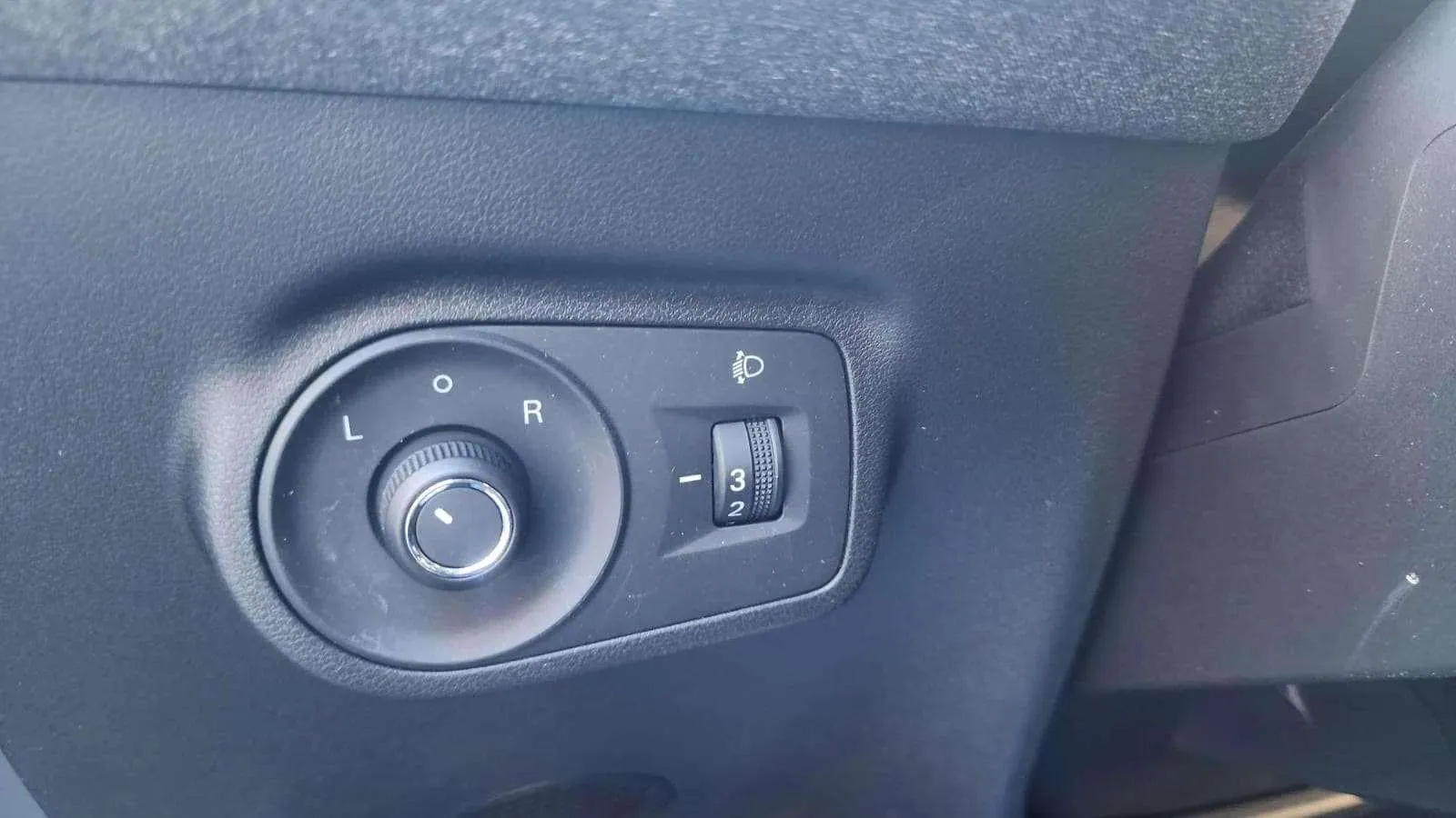 MG ZS Hybrid+ Standard - foto 14