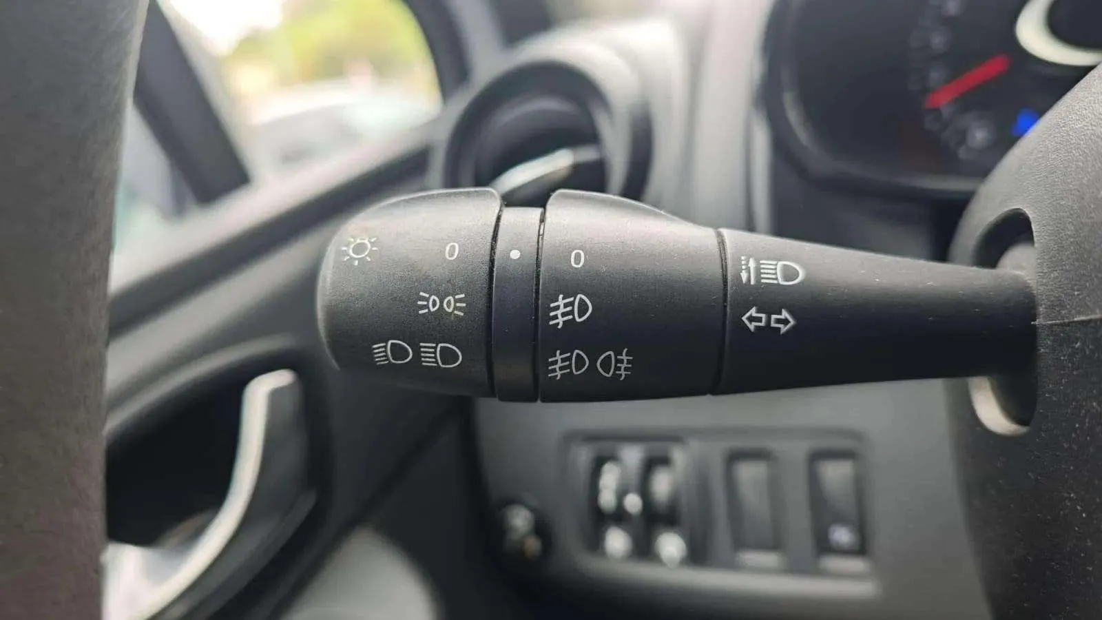 Renault Clio Business TCe GLP -18 - foto 12