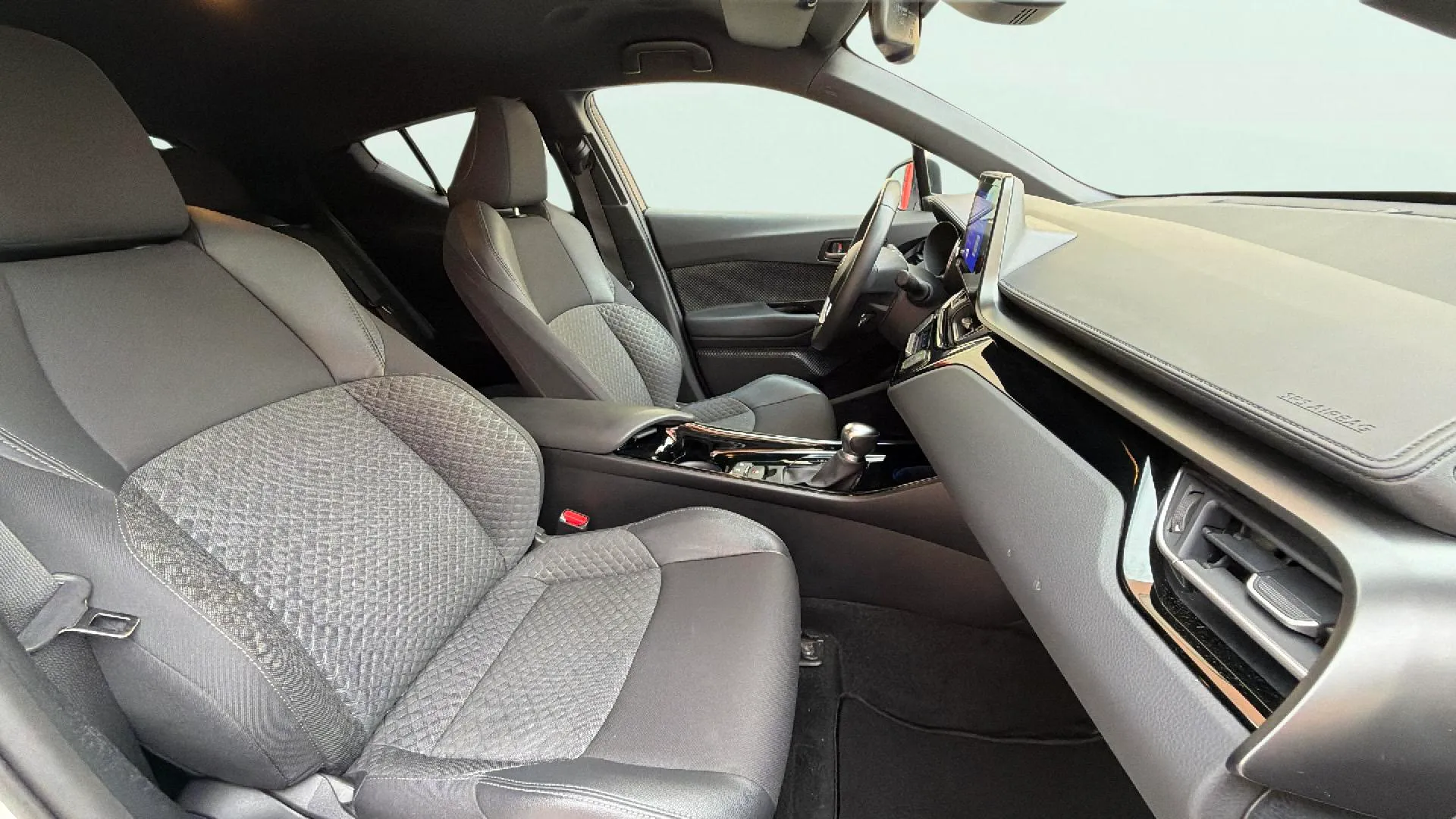 Toyota C-HR 2.0 180H Advance - foto 11