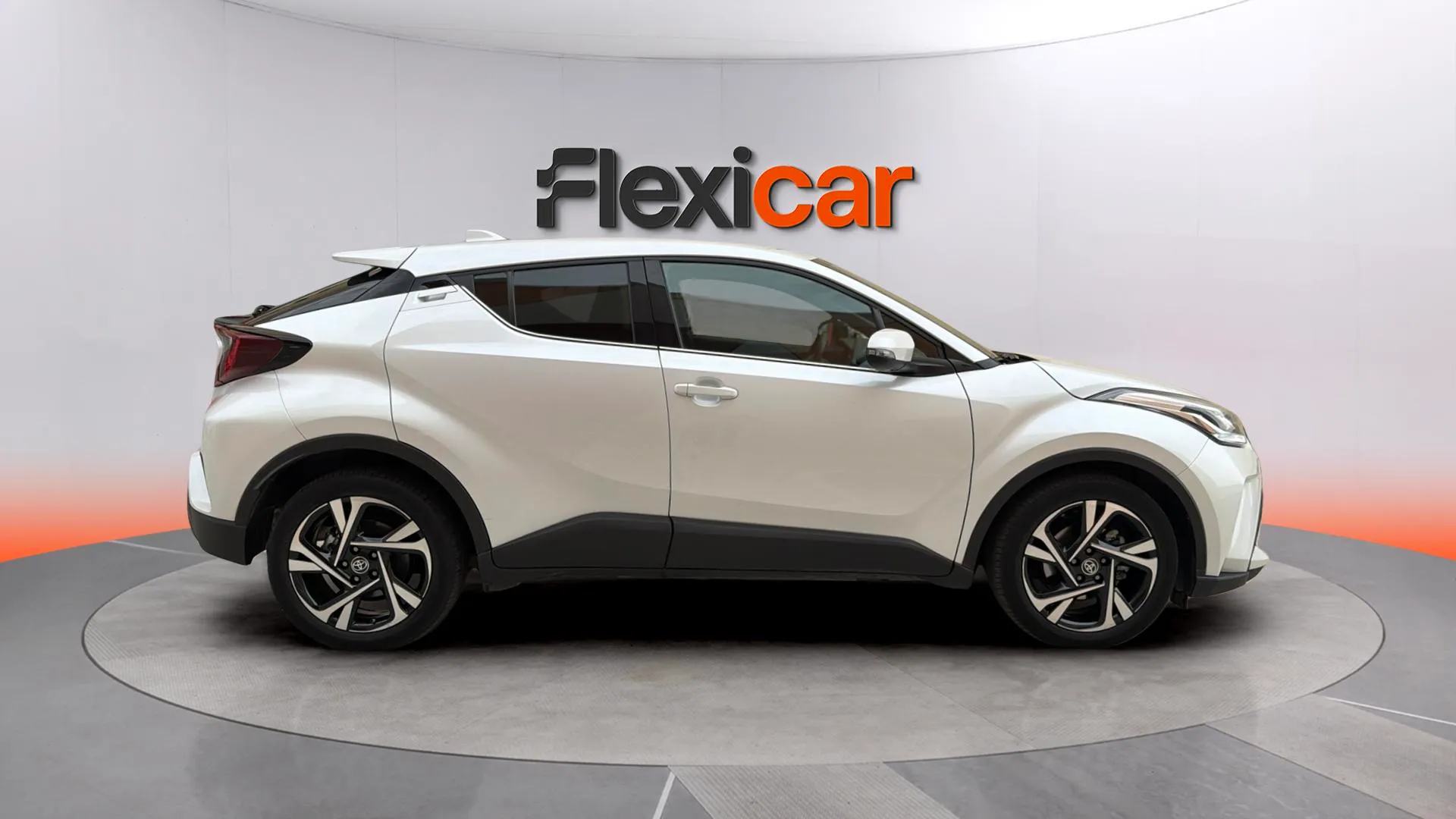 Toyota C-HR 2.0 180H Advance - foto 4