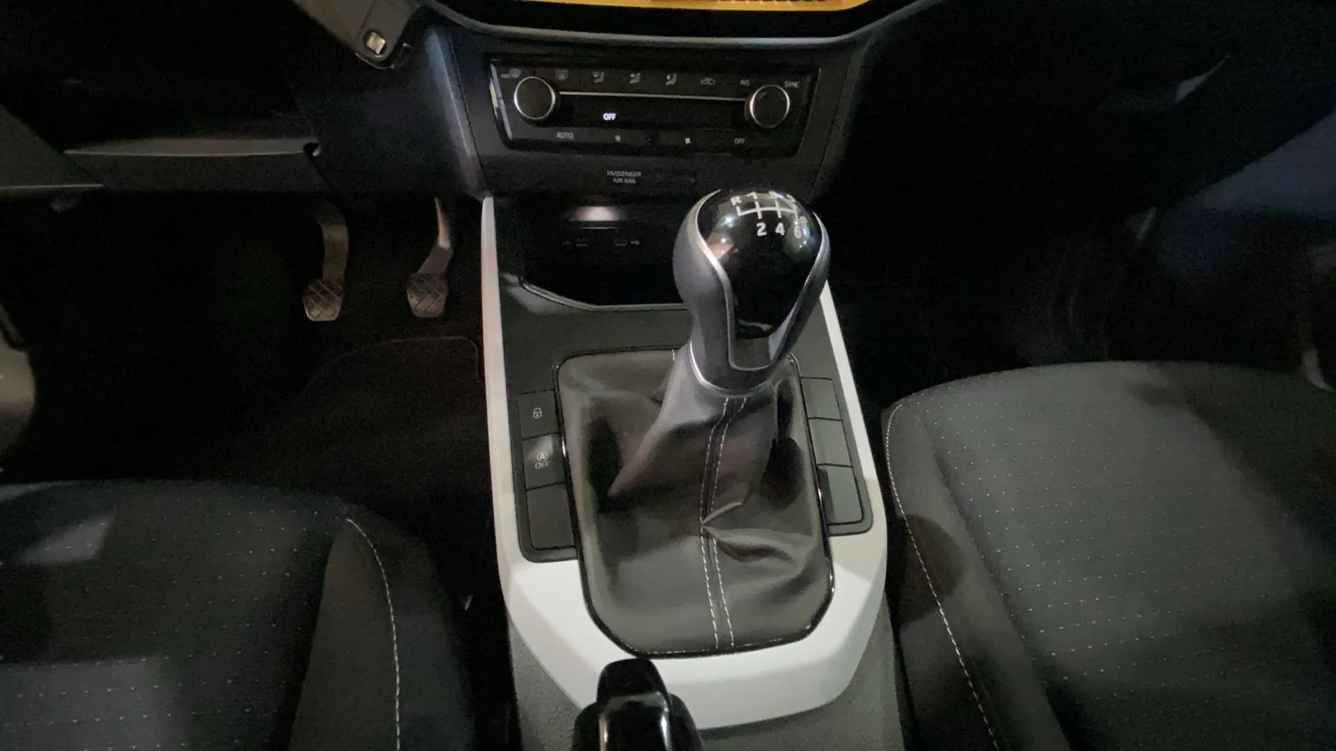 SEAT Arona 1.0 TSI Style Plus - foto 22