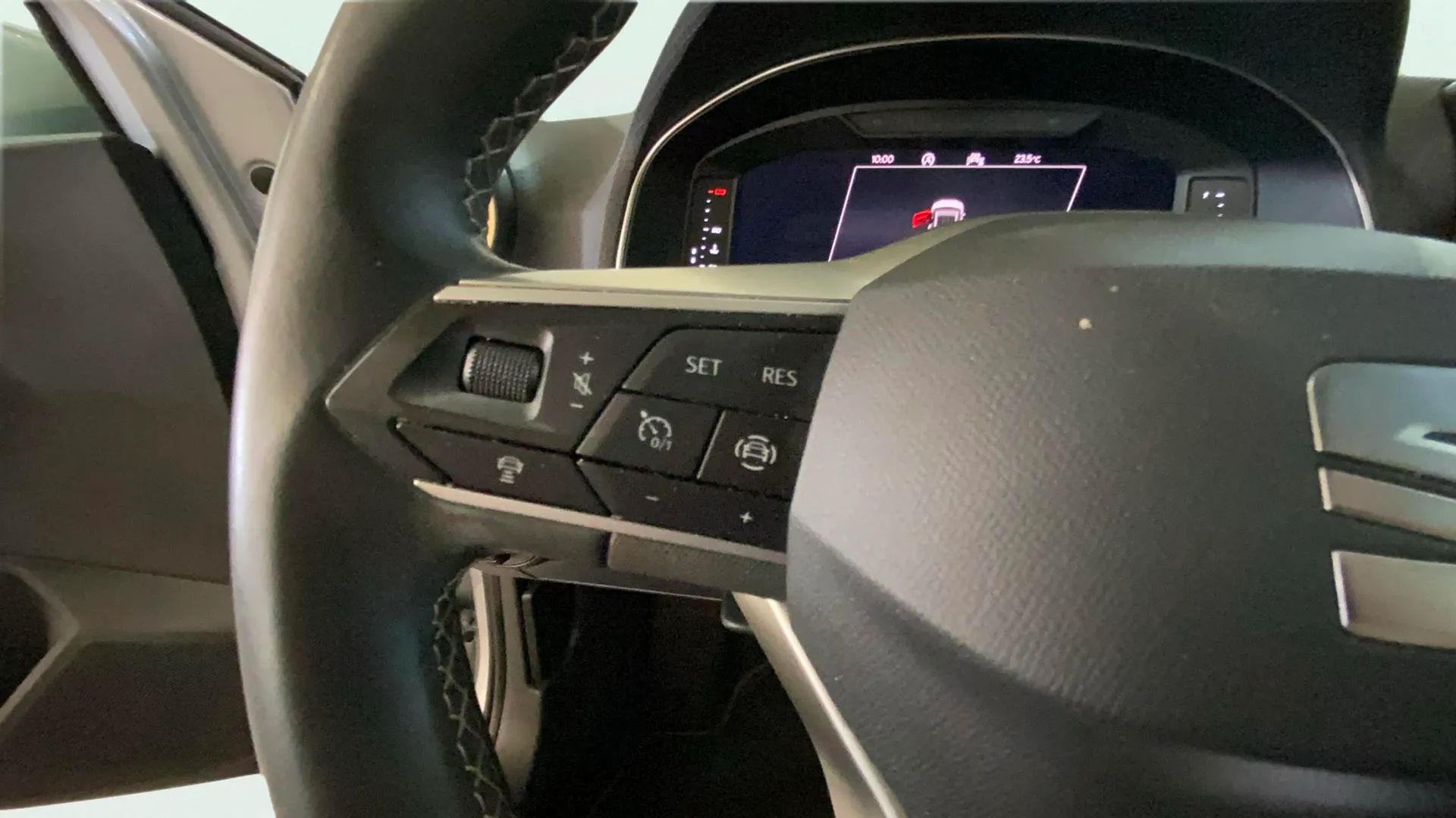 SEAT Arona 1.0 TSI Style Plus - foto 13