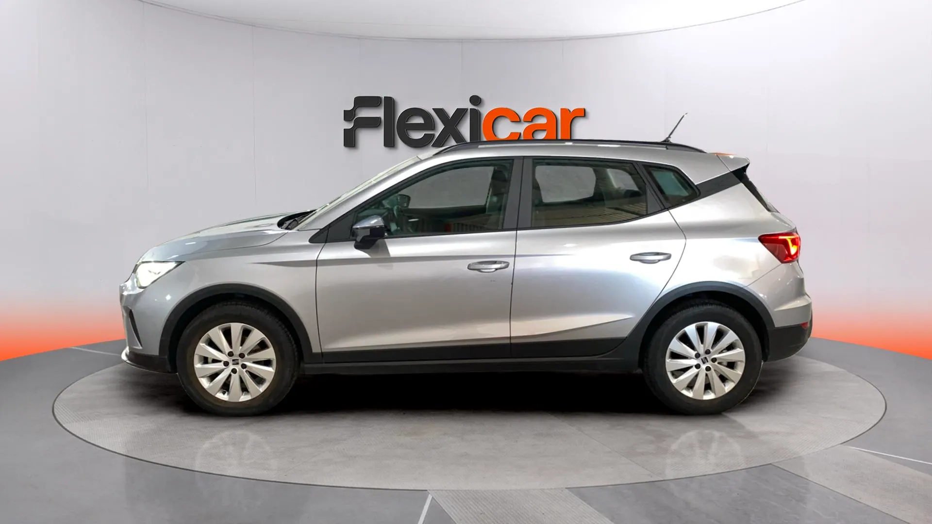 SEAT Arona 1.0 TSI Style Plus - foto 4