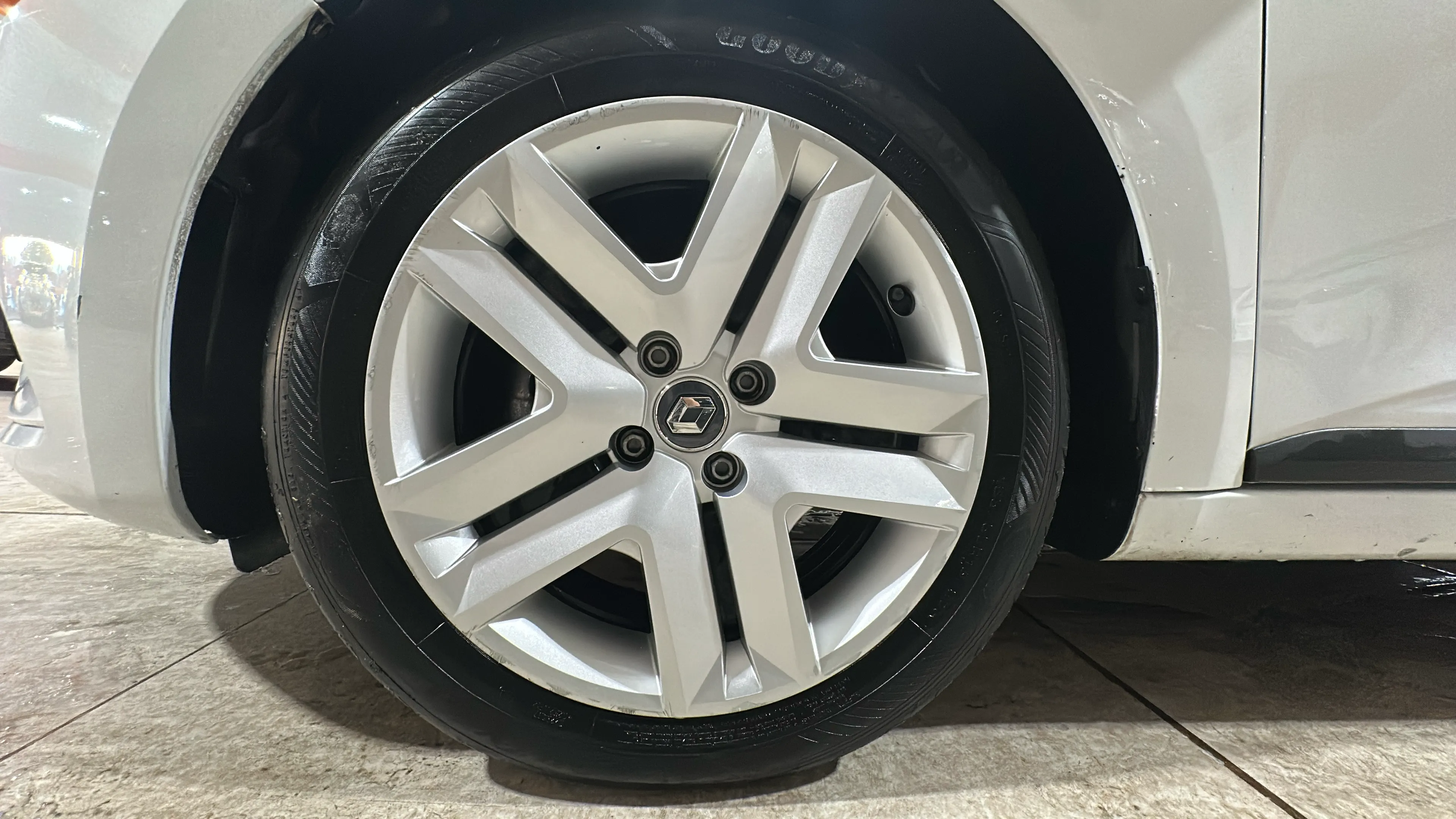Renault Clio Intens TCe - foto 17