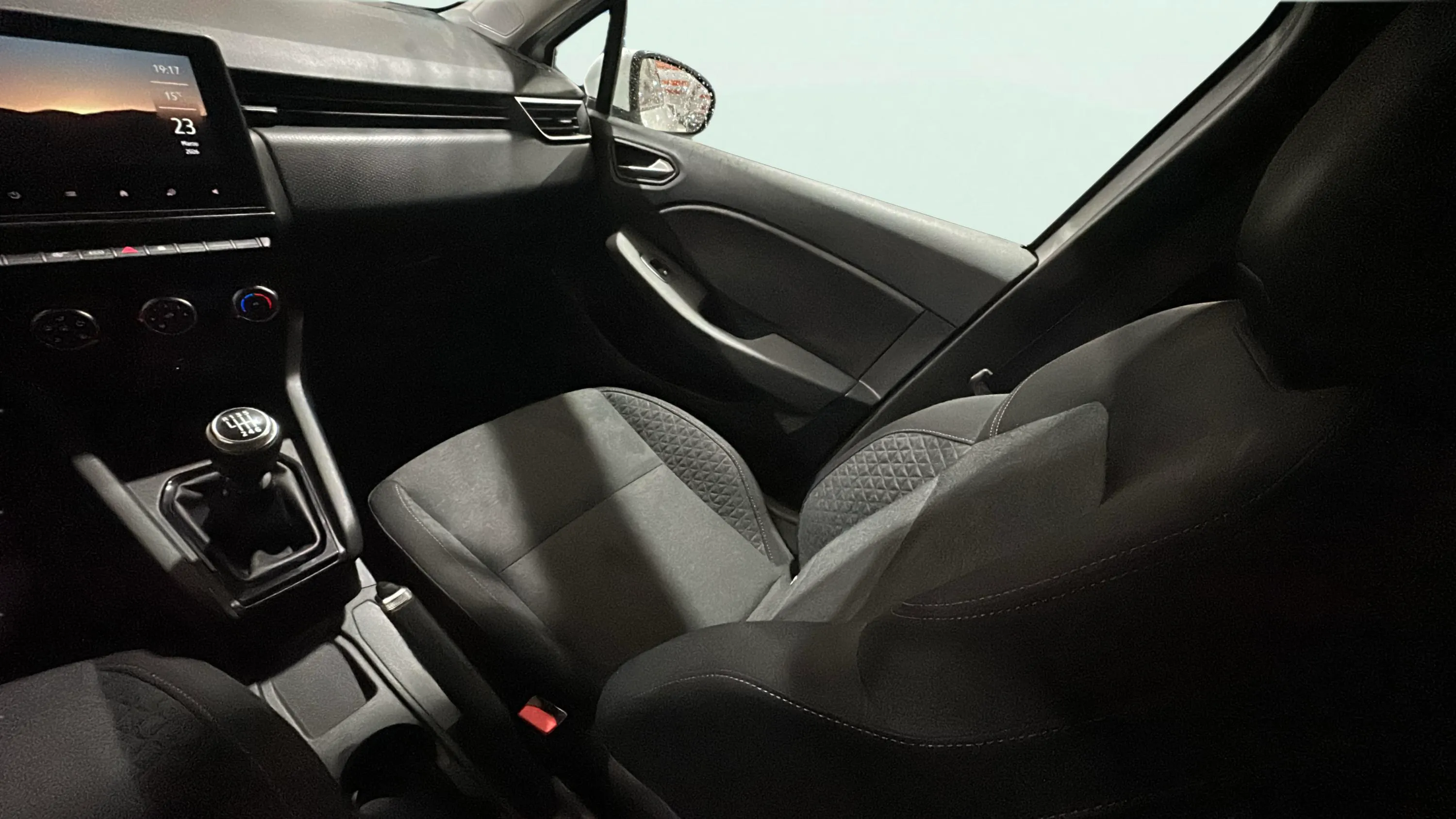 Renault Clio Intens TCe - foto 11