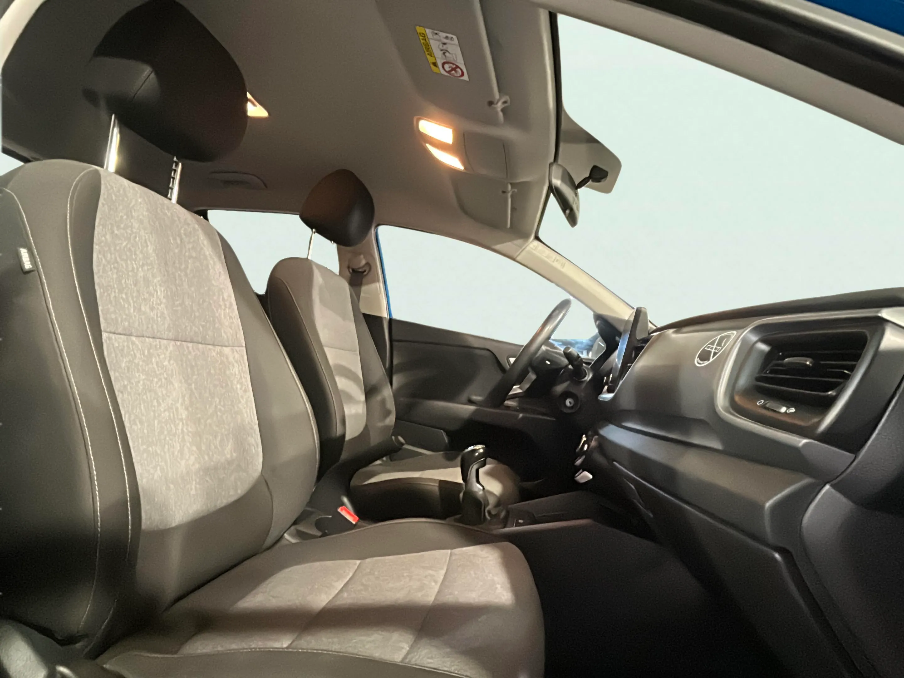 Kia Stonic 1.0 T-GDi MHEV iMT Concept - foto 15