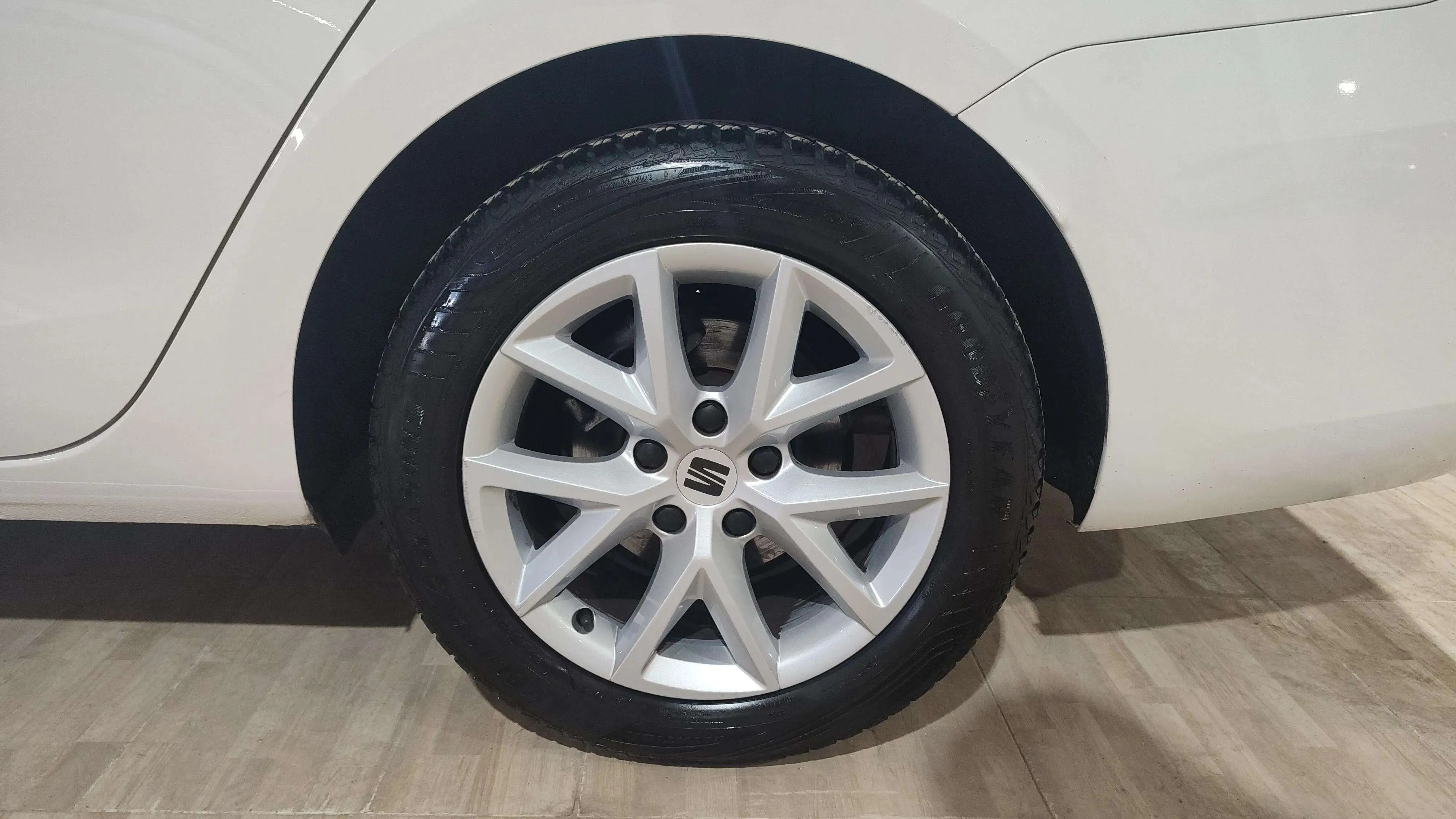 SEAT León 2.0 TDI DSG-7 Style - foto 24