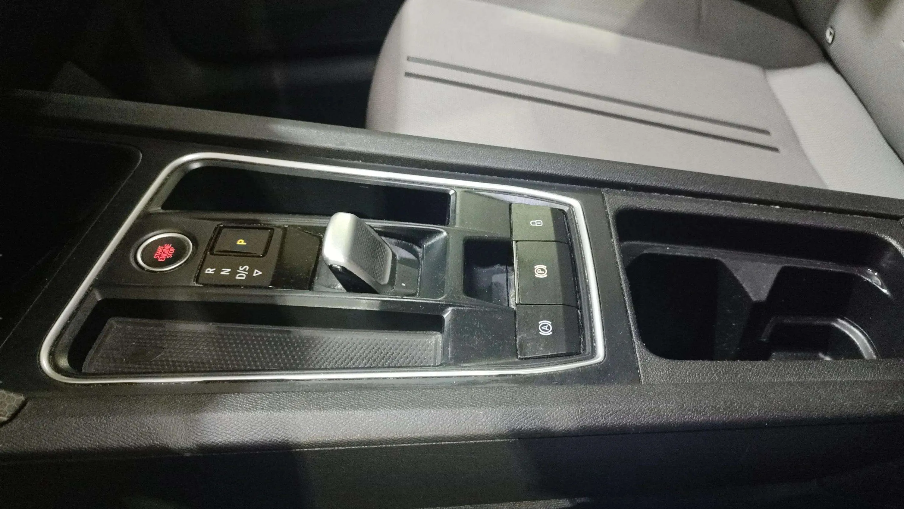 SEAT León 2.0 TDI DSG-7 Style - foto 19