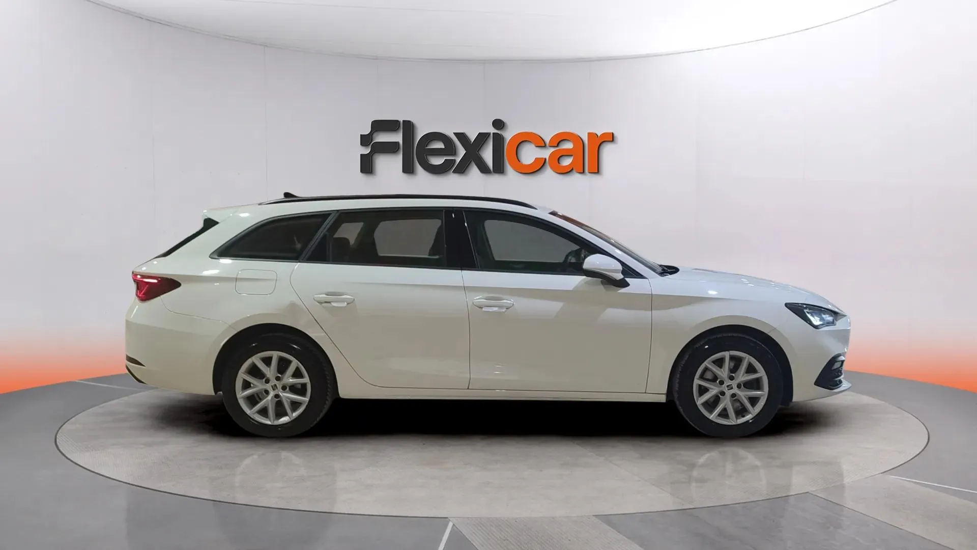 SEAT León 2.0 TDI DSG-7 Style - foto 3