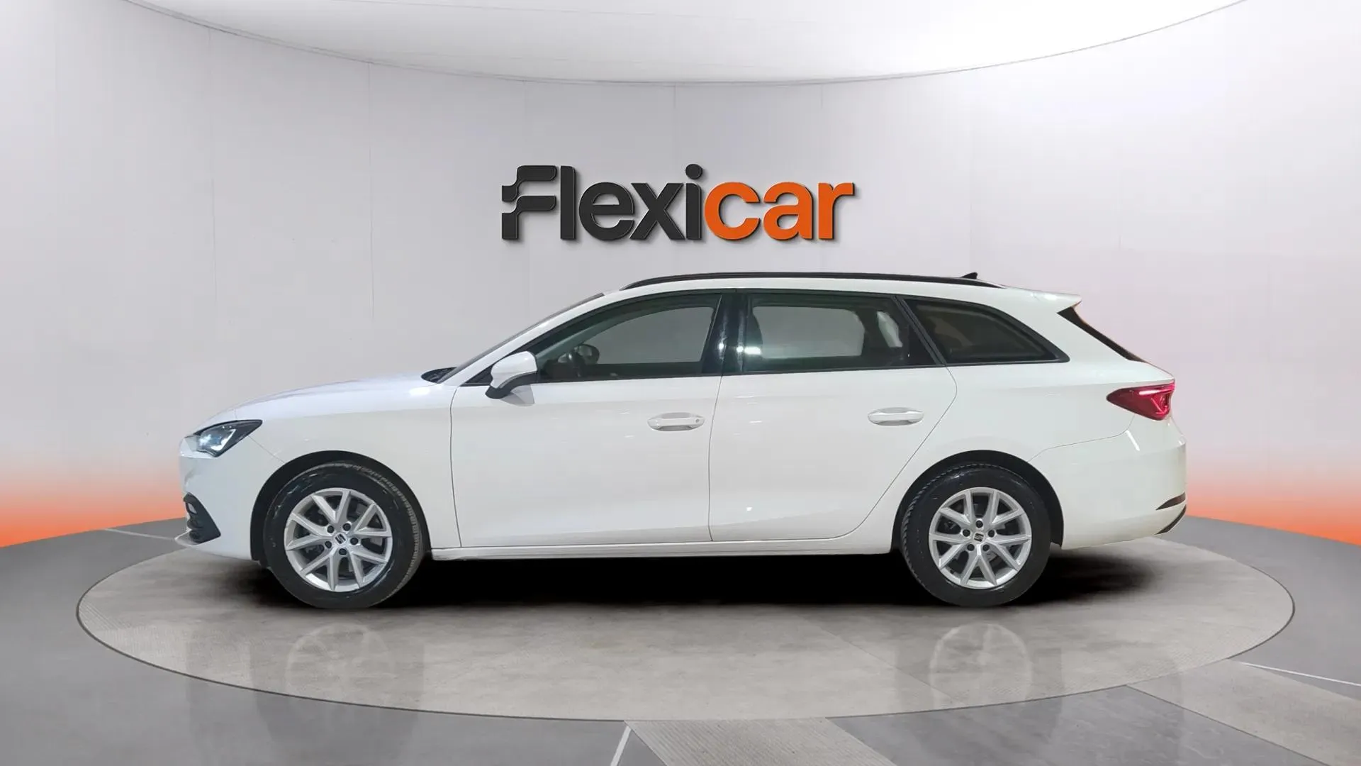 SEAT León 2.0 TDI DSG-7 Style - foto 4