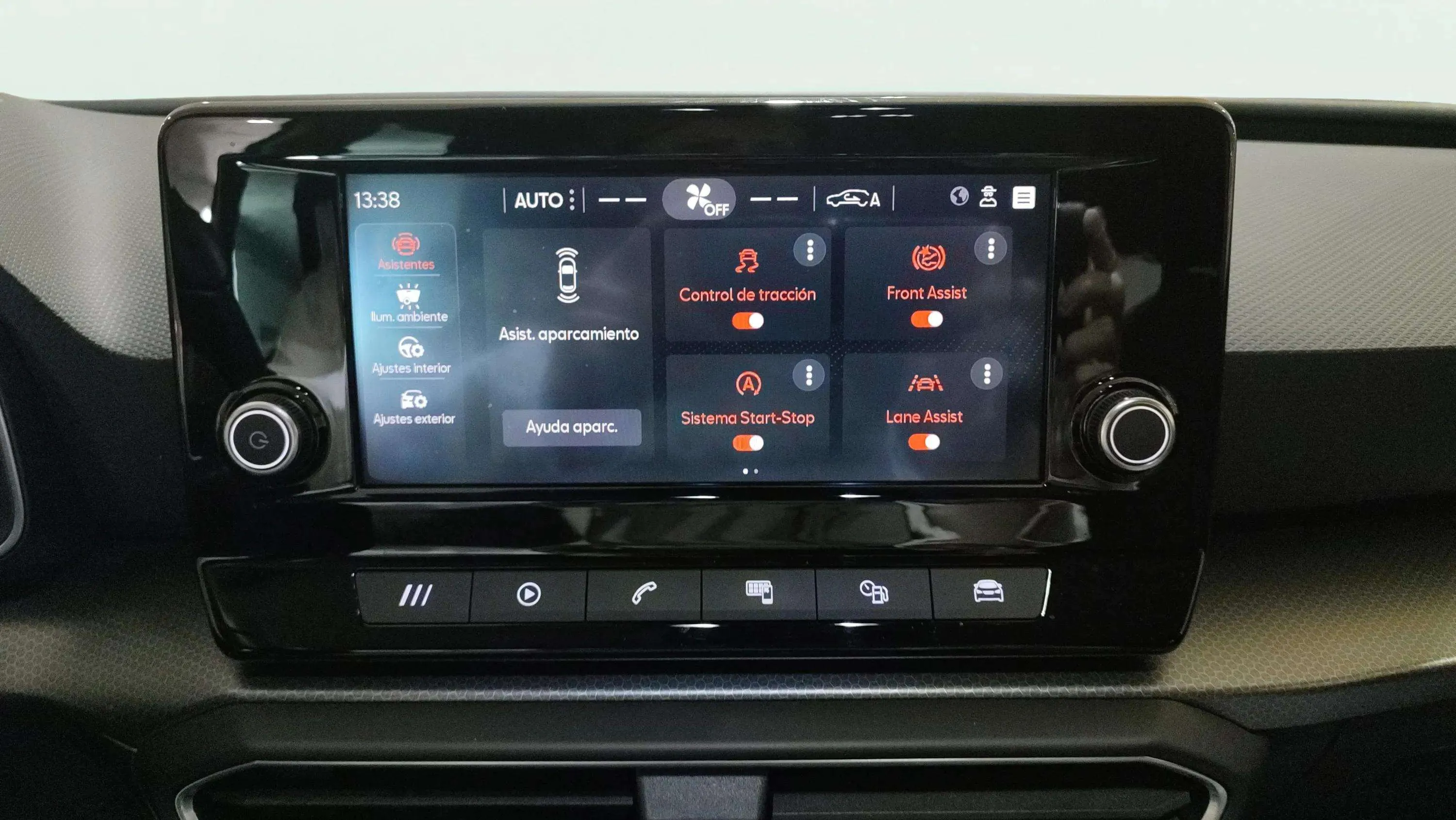 SEAT León 2.0 TDI DSG-7 Style Go - foto 11