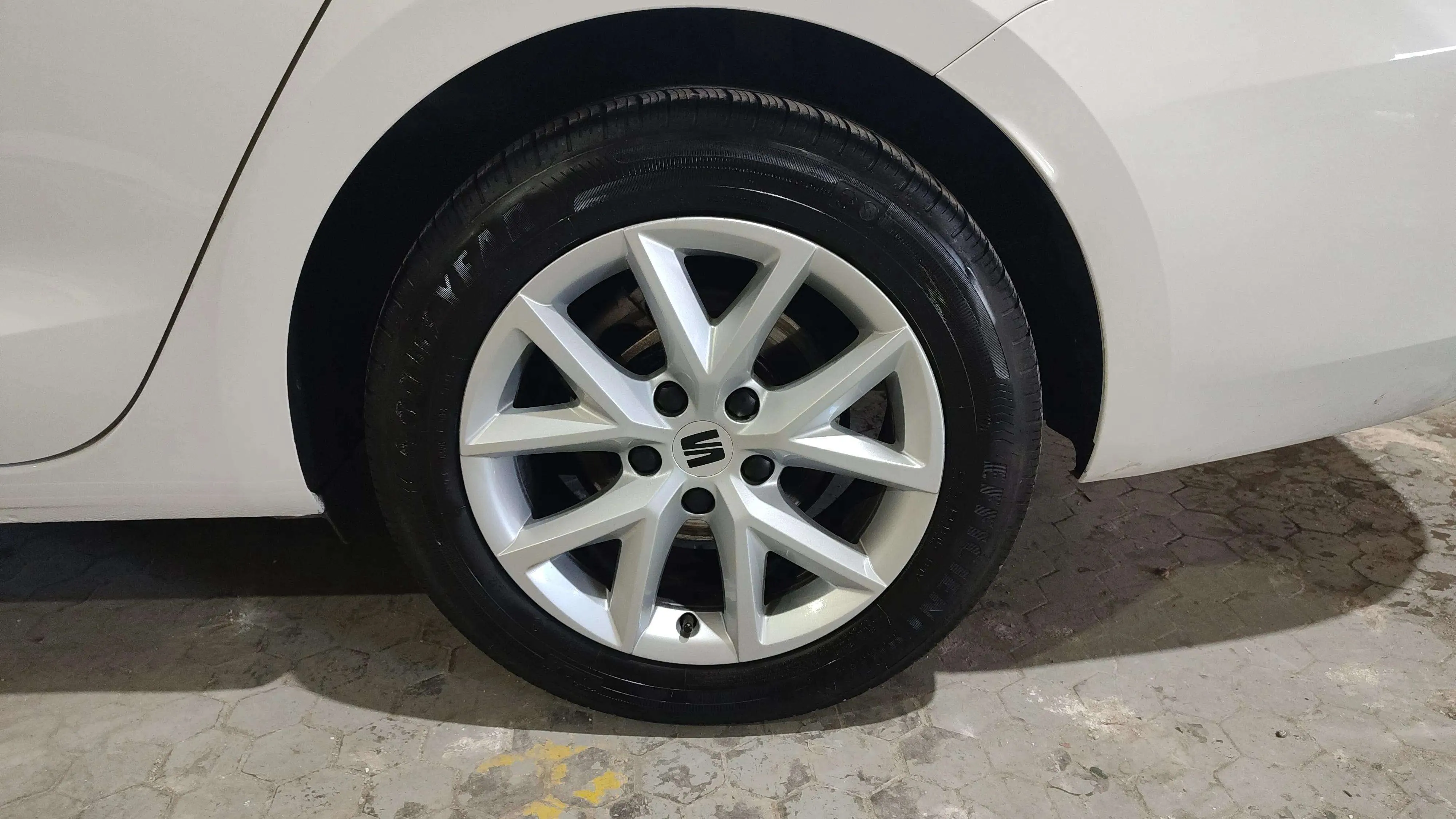 SEAT León 2.0 TDI DSG-7 Style Go - foto 26