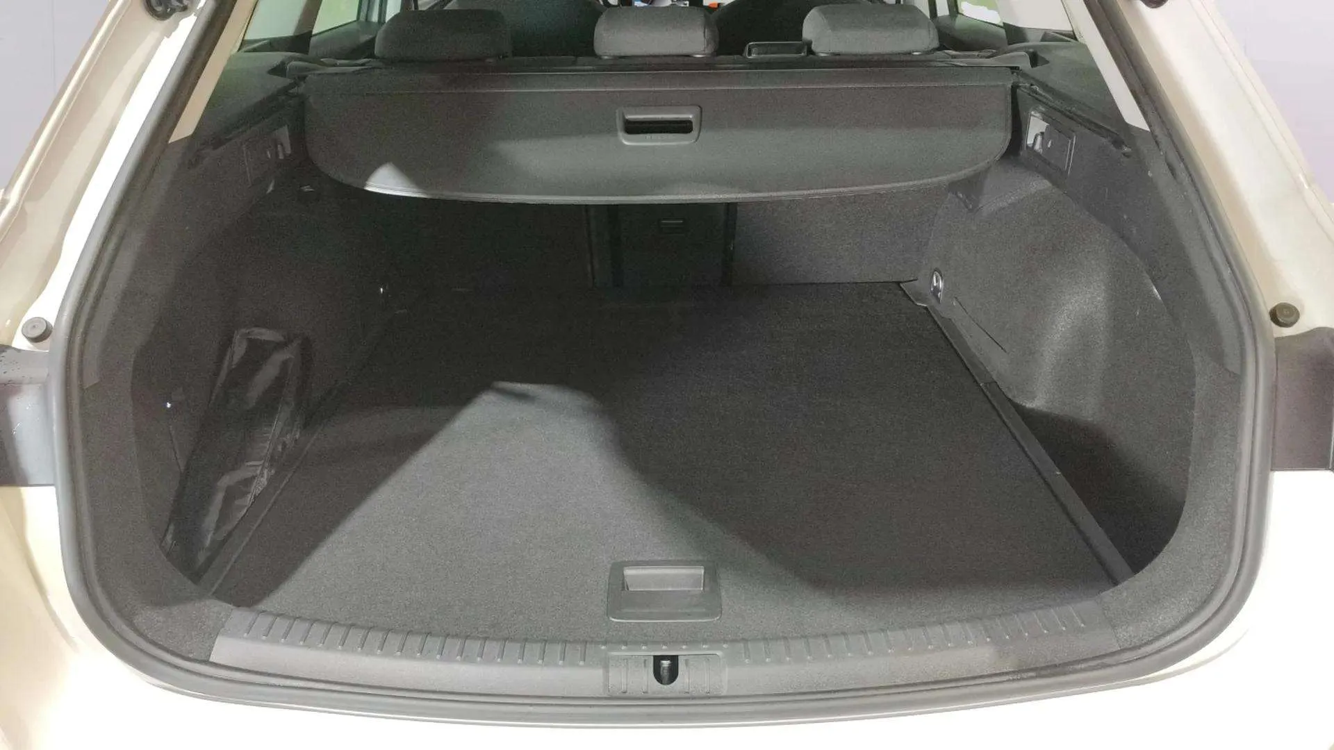 SEAT León 2.0 TDI DSG-7 Style Go - foto 24