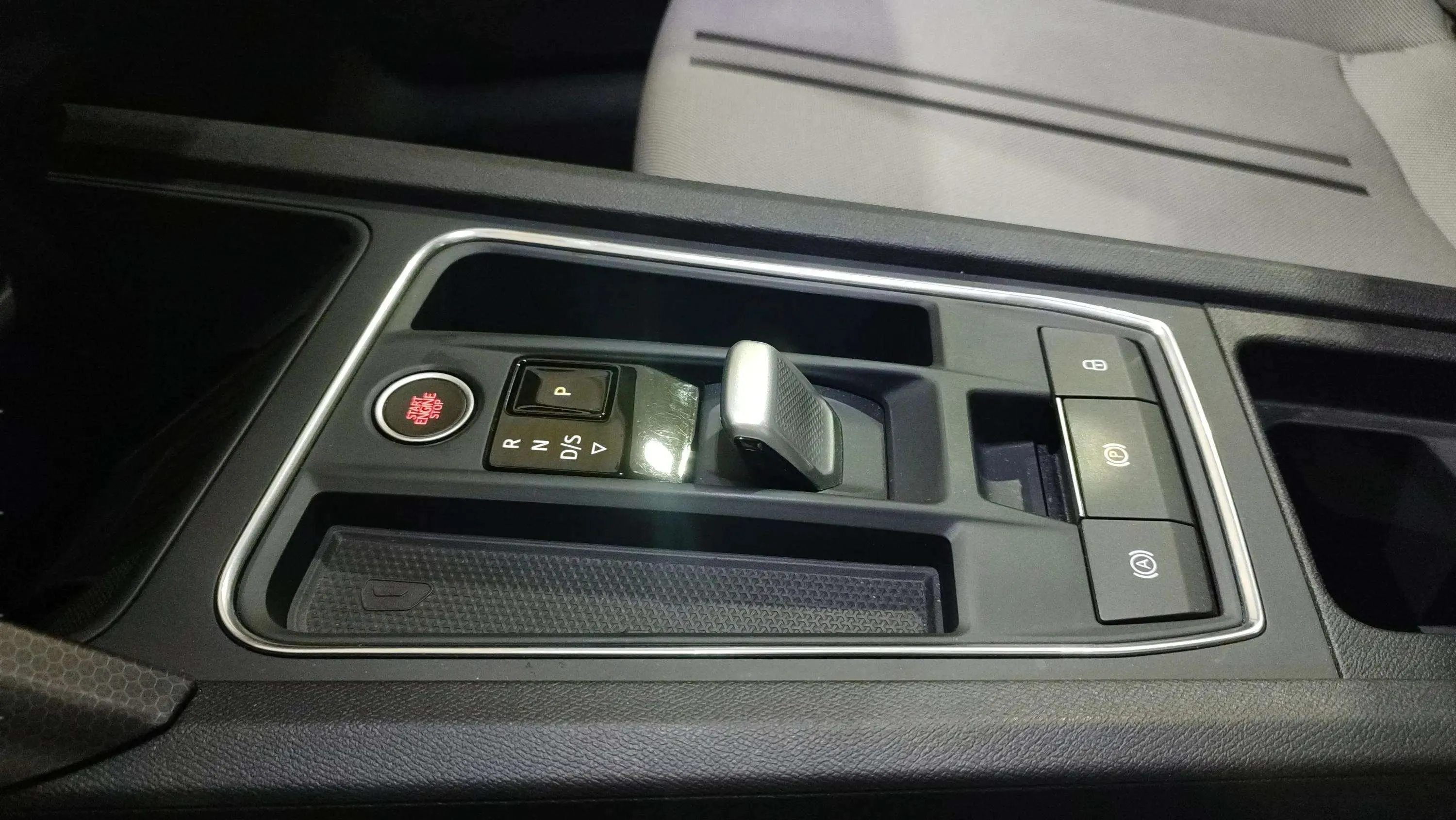 SEAT León 2.0 TDI DSG-7 Style Go - foto 18
