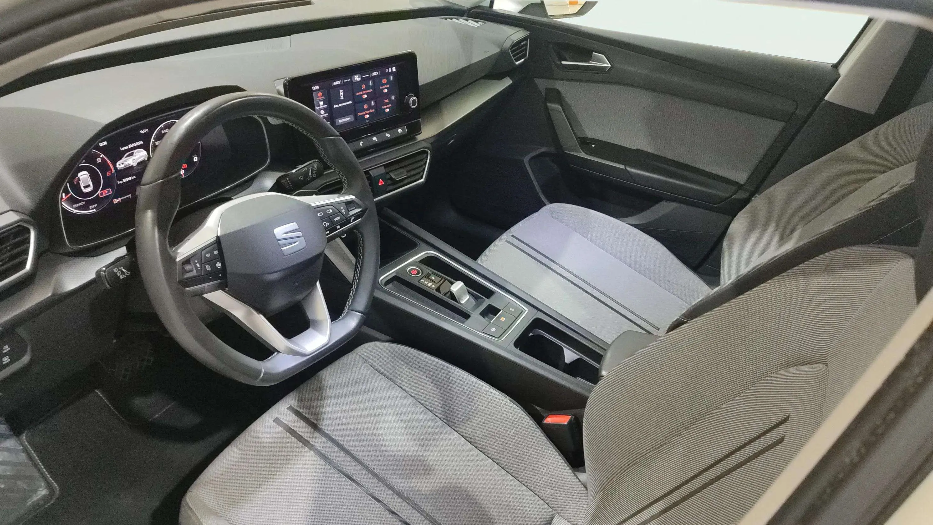 SEAT León 2.0 TDI DSG-7 Style Go - foto 7