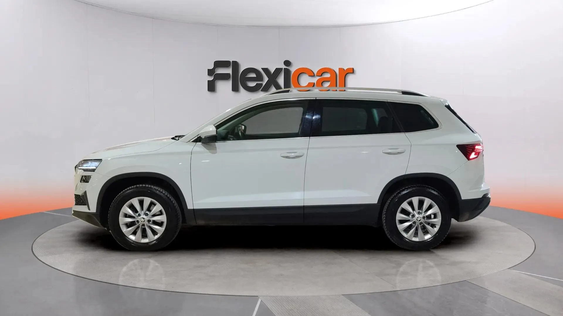 Škoda Karoq 2.0 TDI DSG 4x4 Ambition - foto 4