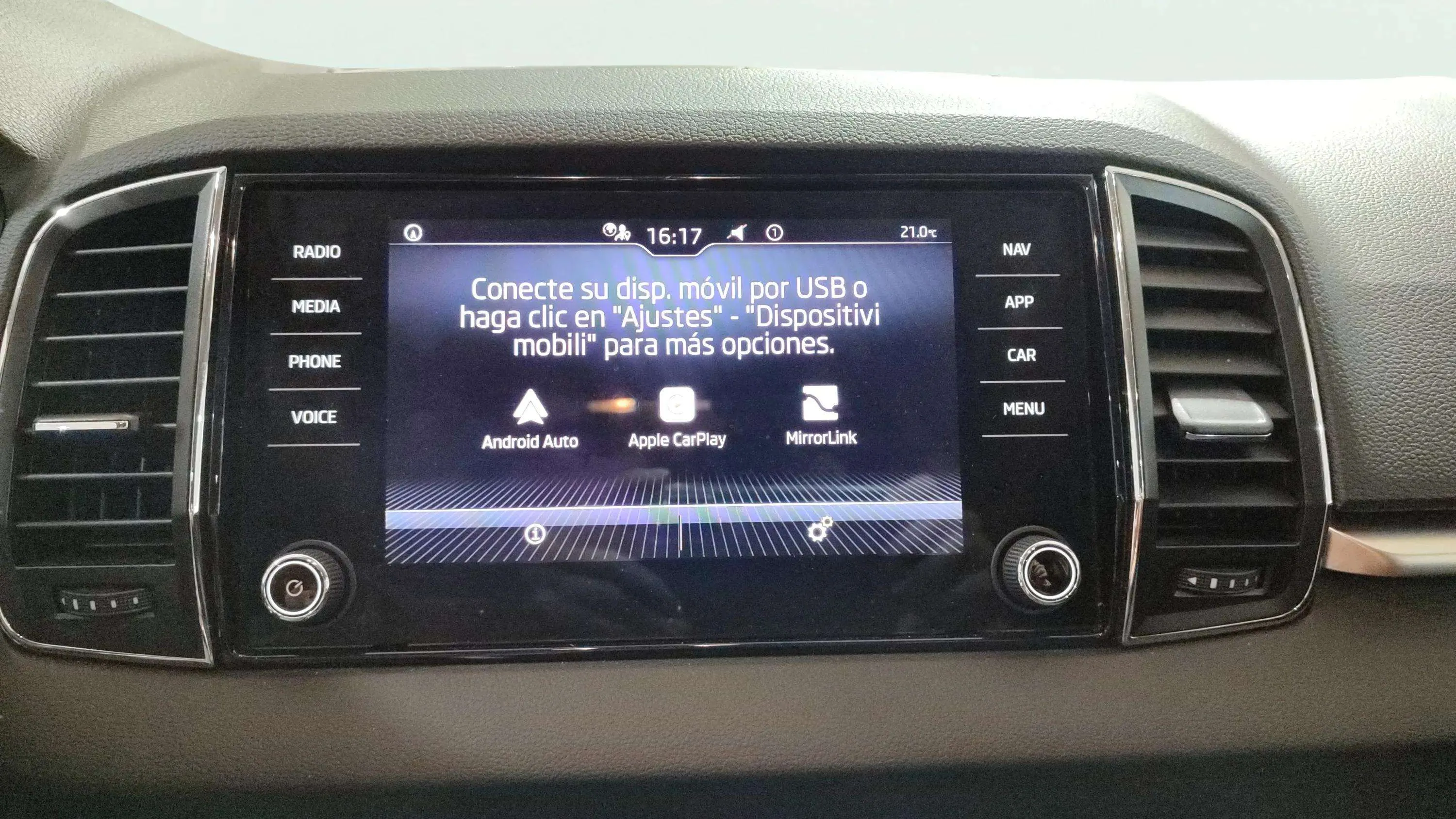 Škoda Karoq 2.0 TDI DSG 4x4 Ambition - foto 13