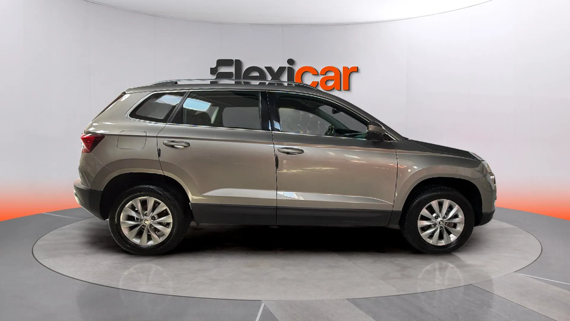 Škoda Karoq 1.0 TSI Ambition - foto 8