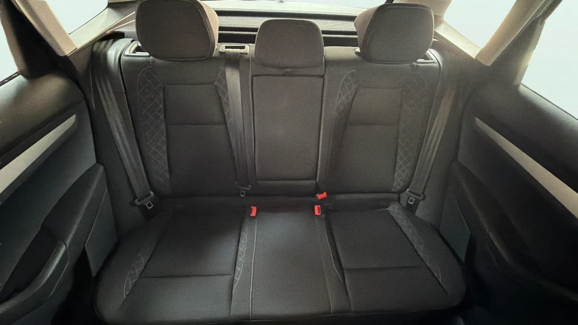 Škoda Karoq 1.0 TSI Ambition - foto 18
