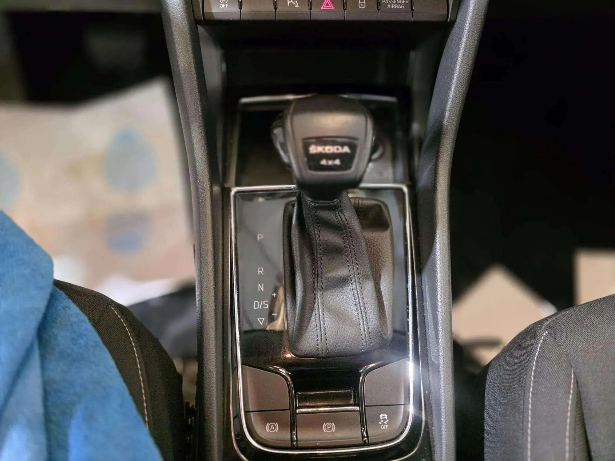 Škoda Karoq 2.0 TDI DSG 4x4 Ambition - foto 14