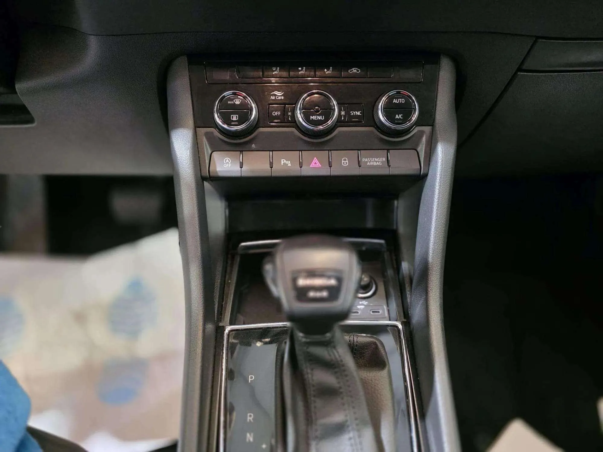 Škoda Karoq 2.0 TDI DSG 4x4 Ambition - foto 11