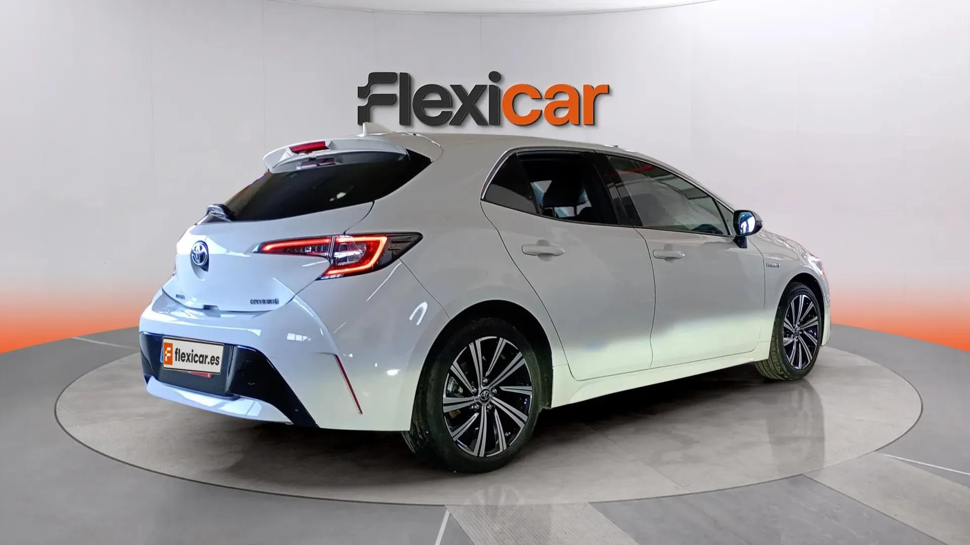 Toyota Corolla 1.8 125H Active Tech E-CVT - foto 13