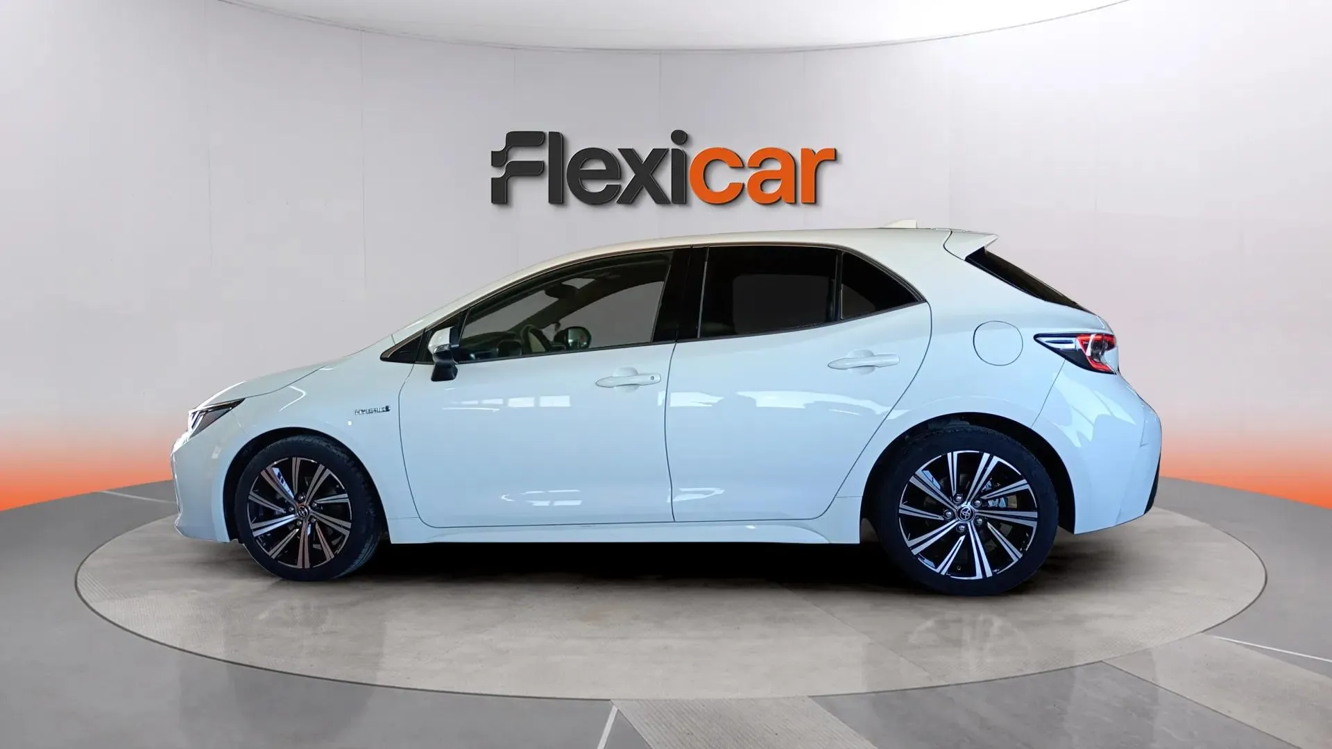 Toyota Corolla 1.8 125H Active Tech E-CVT - foto 3