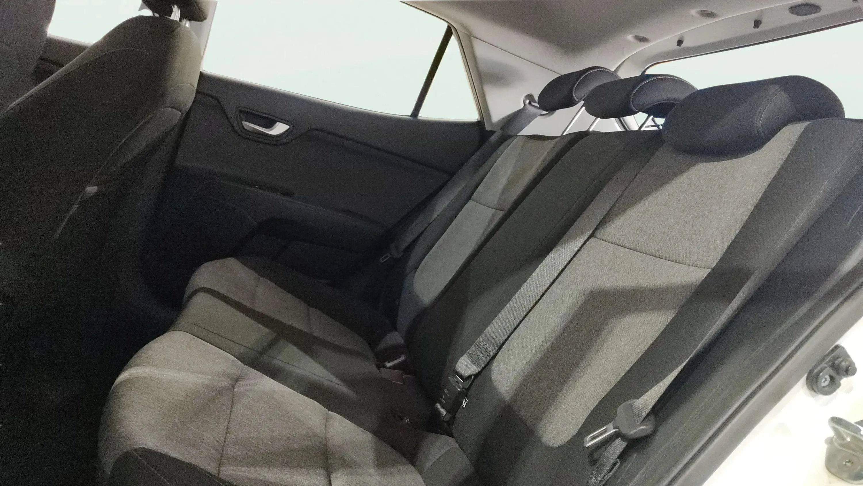 Kia Stonic 1.2 DPi Concept - foto 17