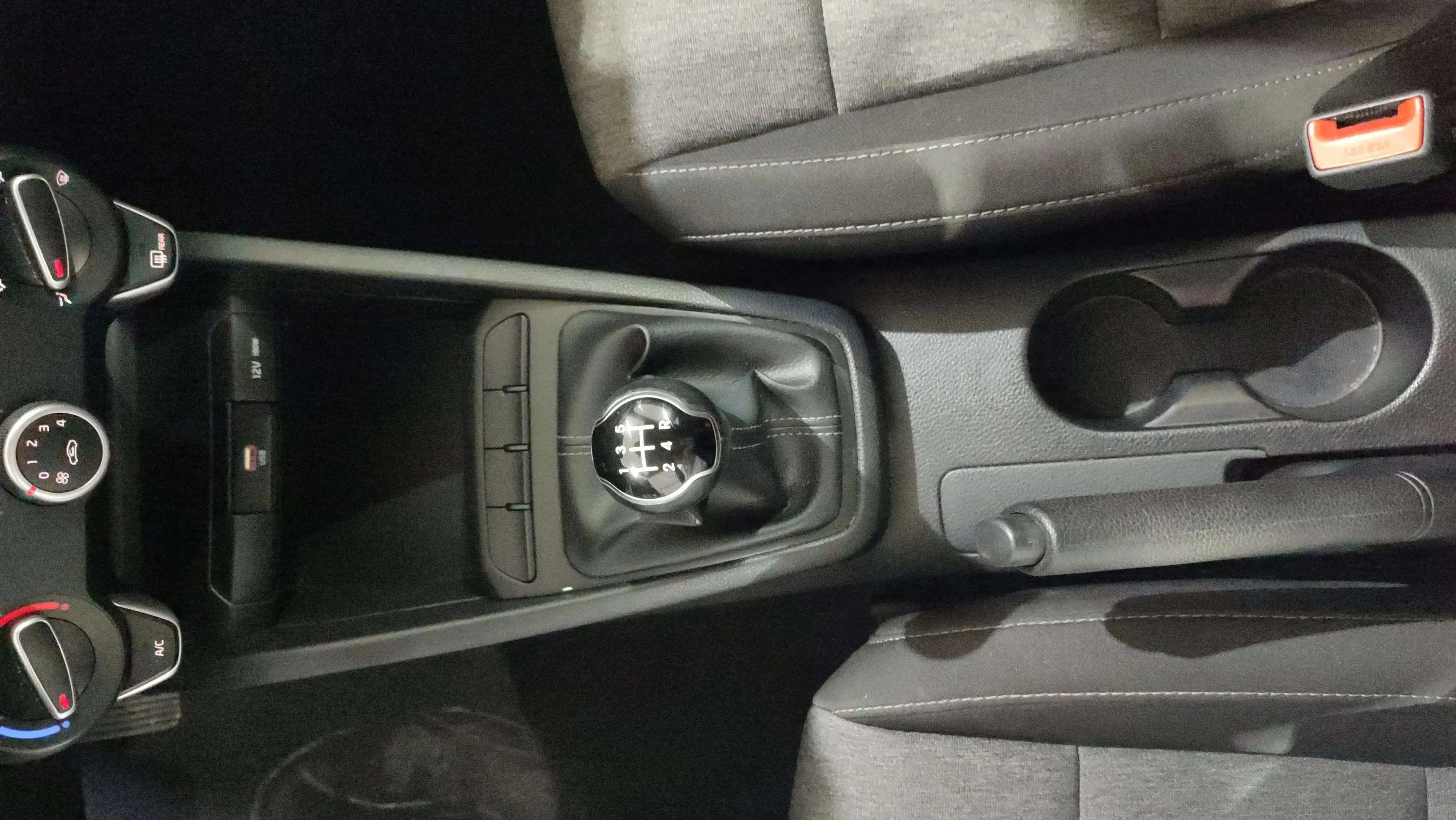 Kia Stonic 1.2 DPi Concept - foto 15