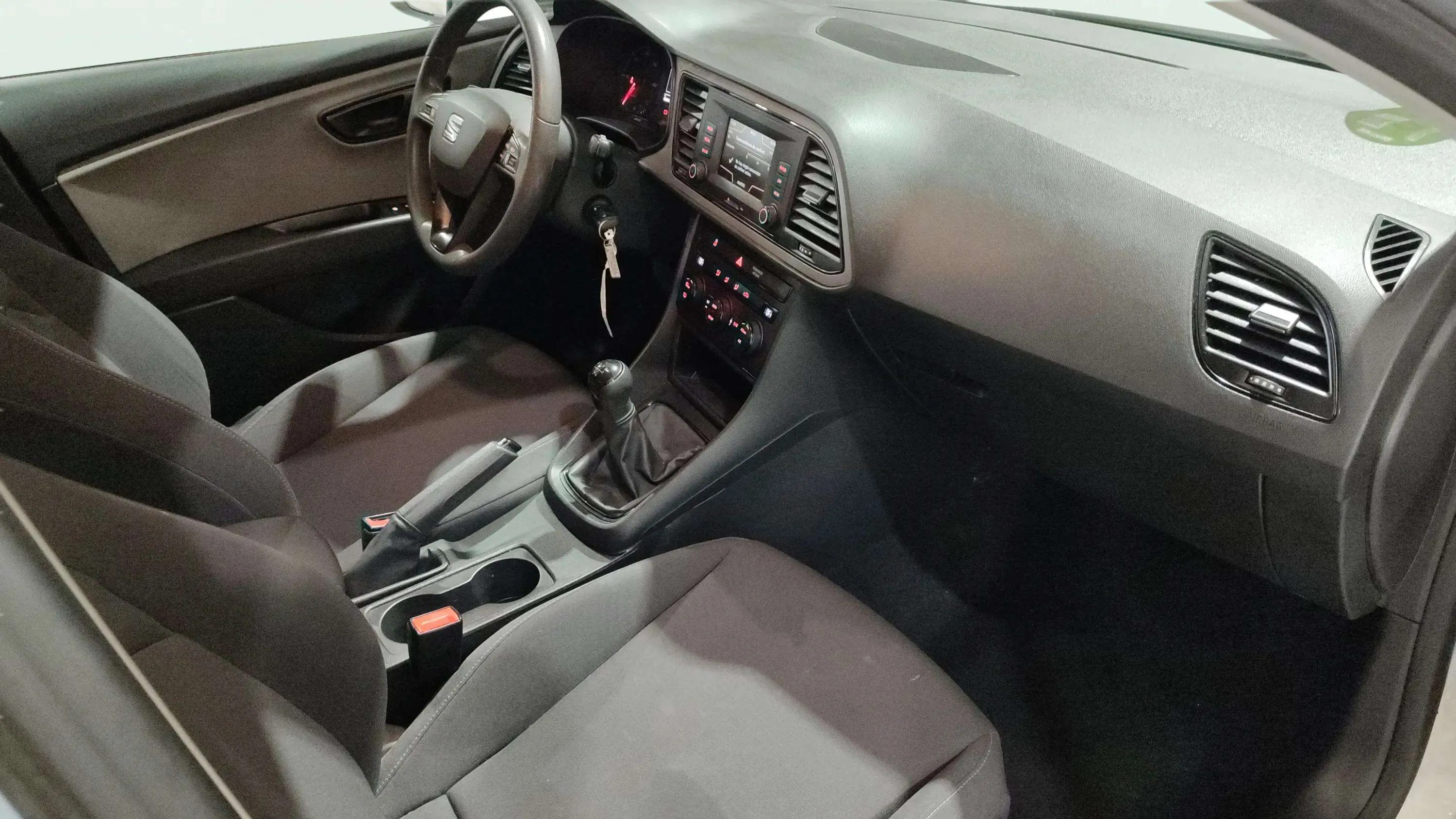 SEAT León ST 1.6 TDI Style Ed Nav - foto 21