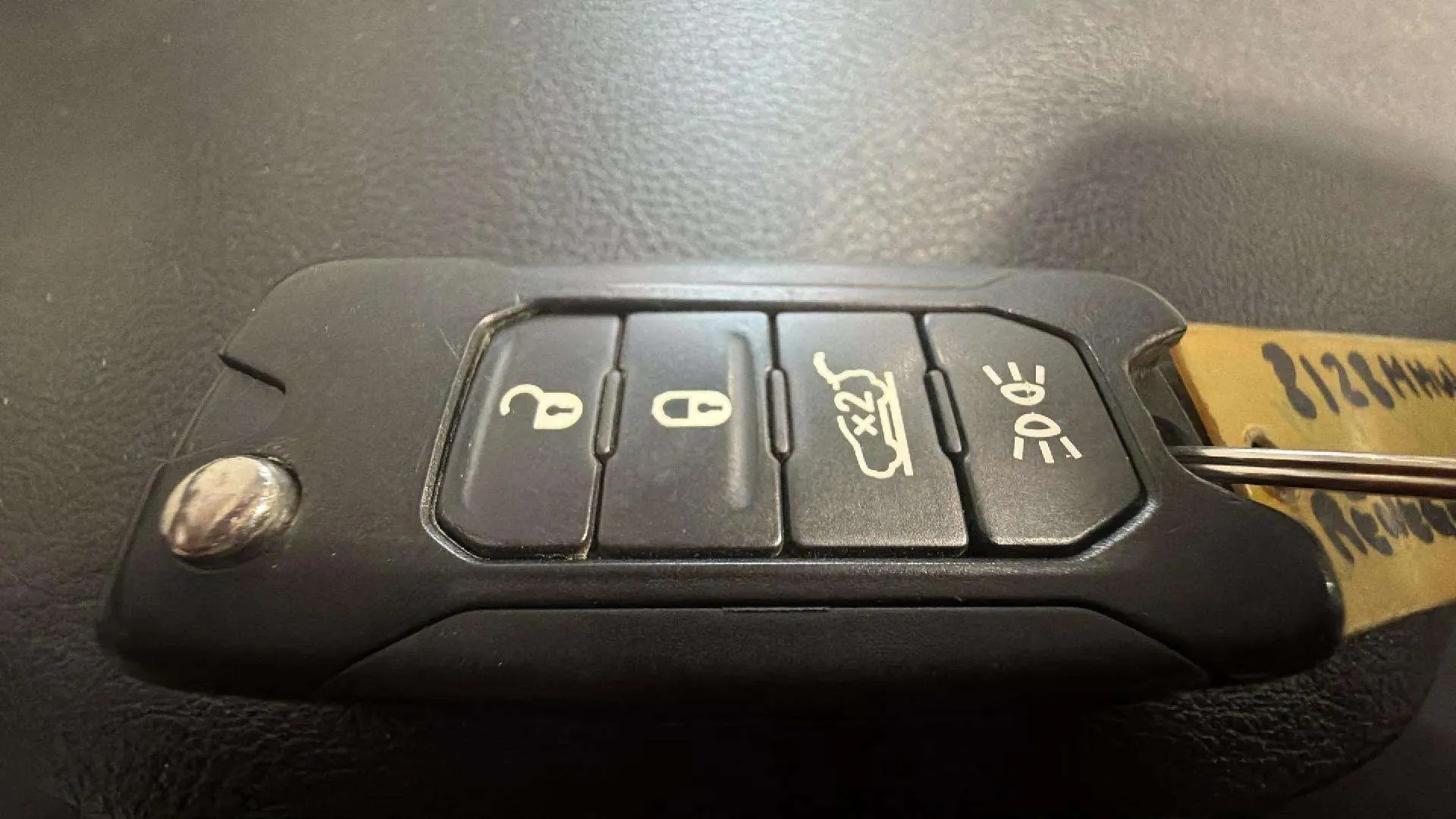 Jeep Renegade eHybrid 1.5 Limited ATX - foto 12