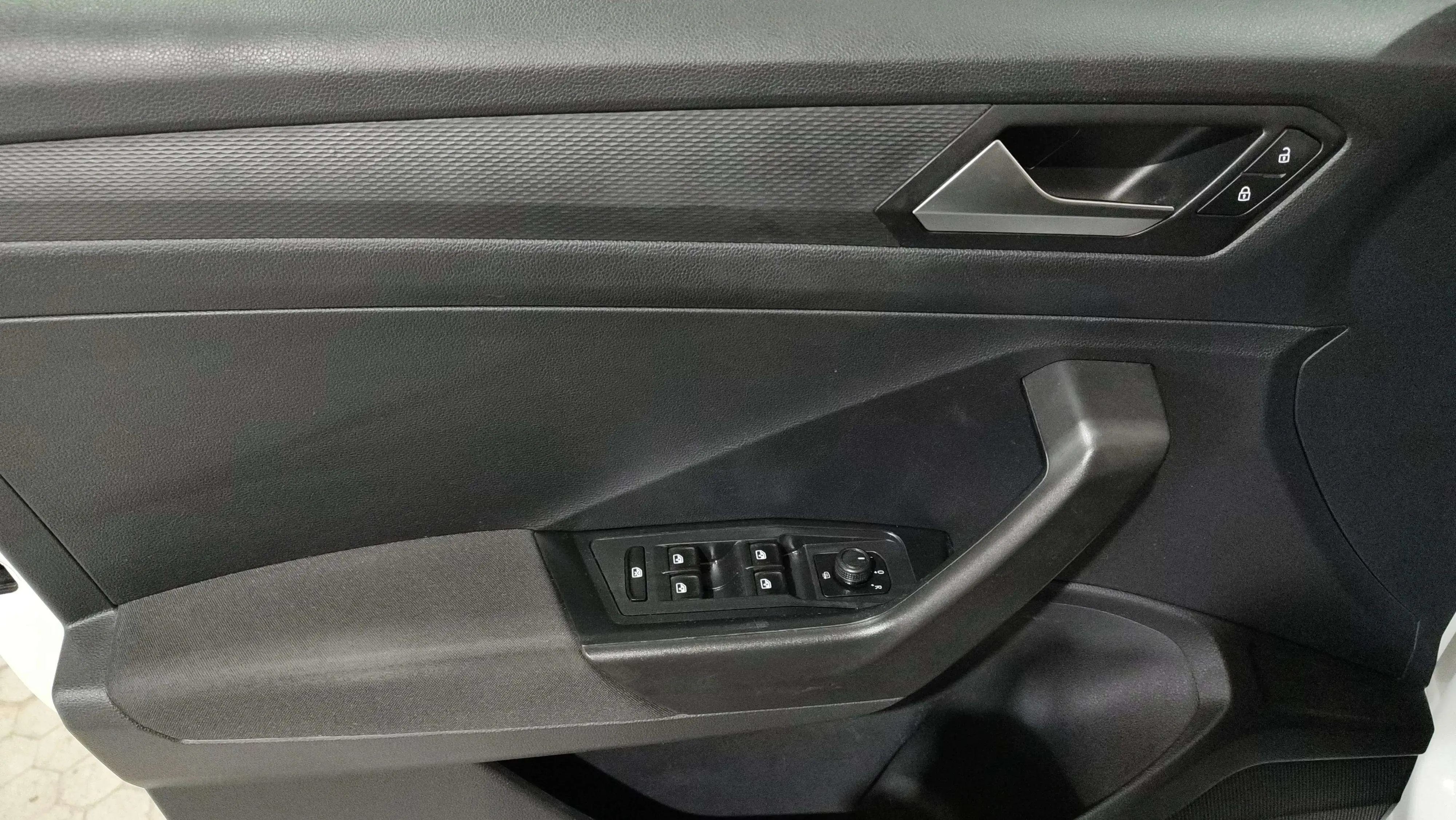Volkswagen T-Roc Edition 1.6 TDI - foto 6