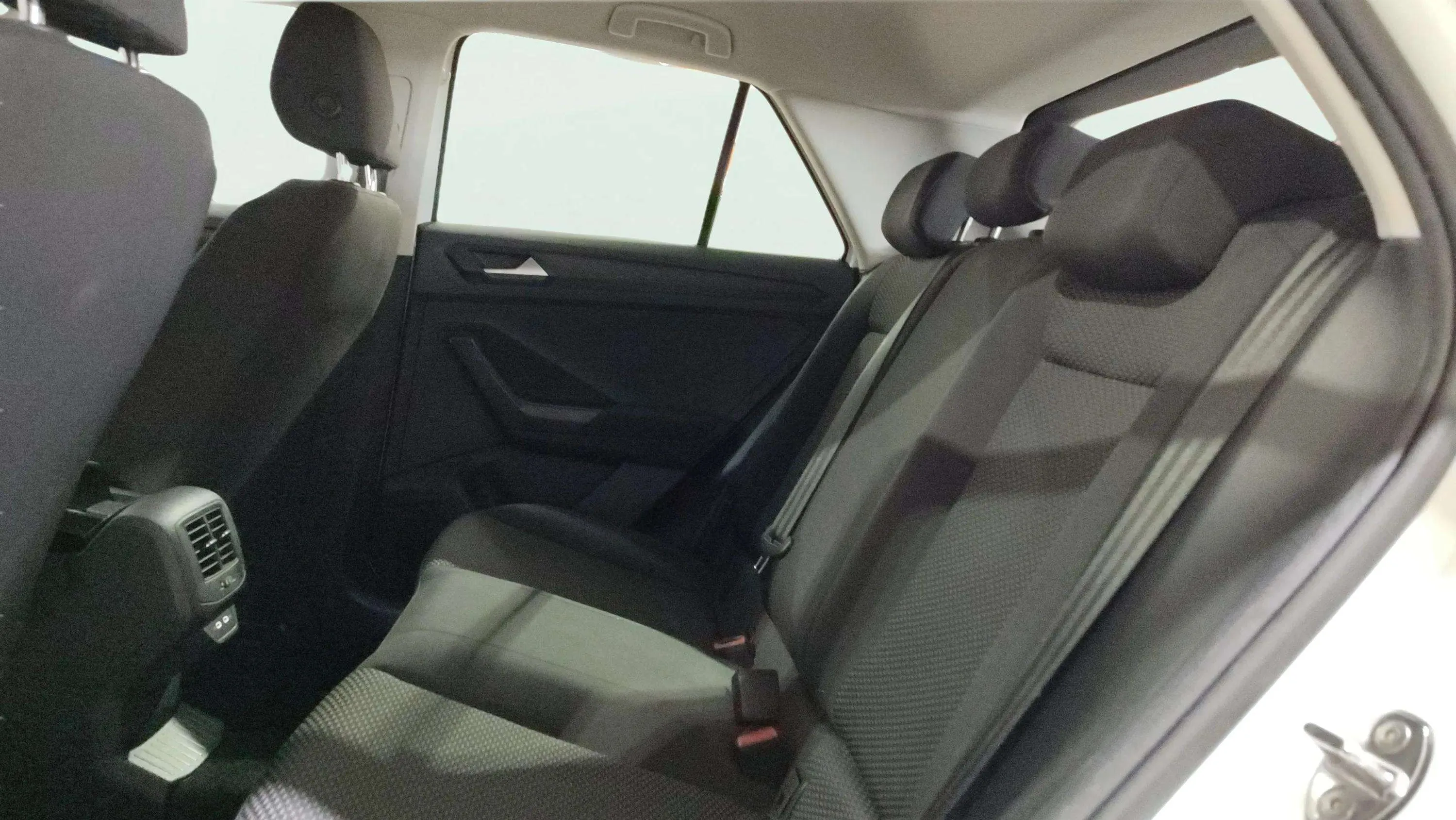 Volkswagen T-Roc Edition 1.6 TDI - foto 23