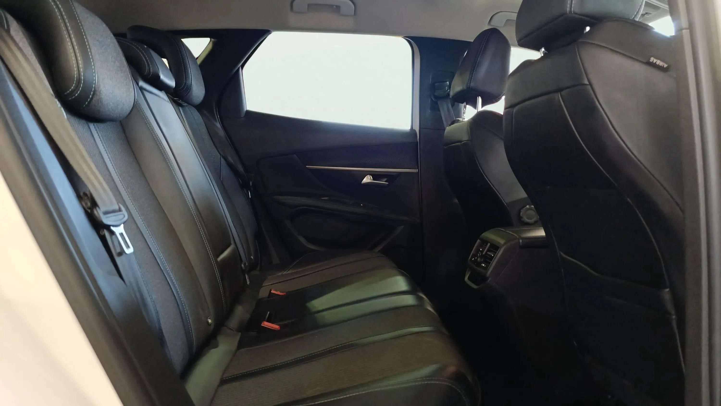 Peugeot 3008 1.2 PureTech Active Pack EAT8 - foto 28