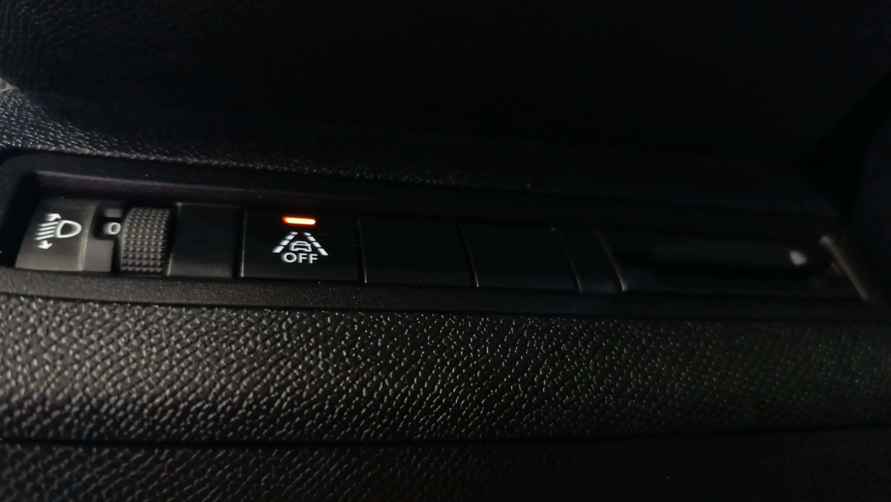 Peugeot 3008 1.2 PureTech Active Pack EAT8 - foto 24