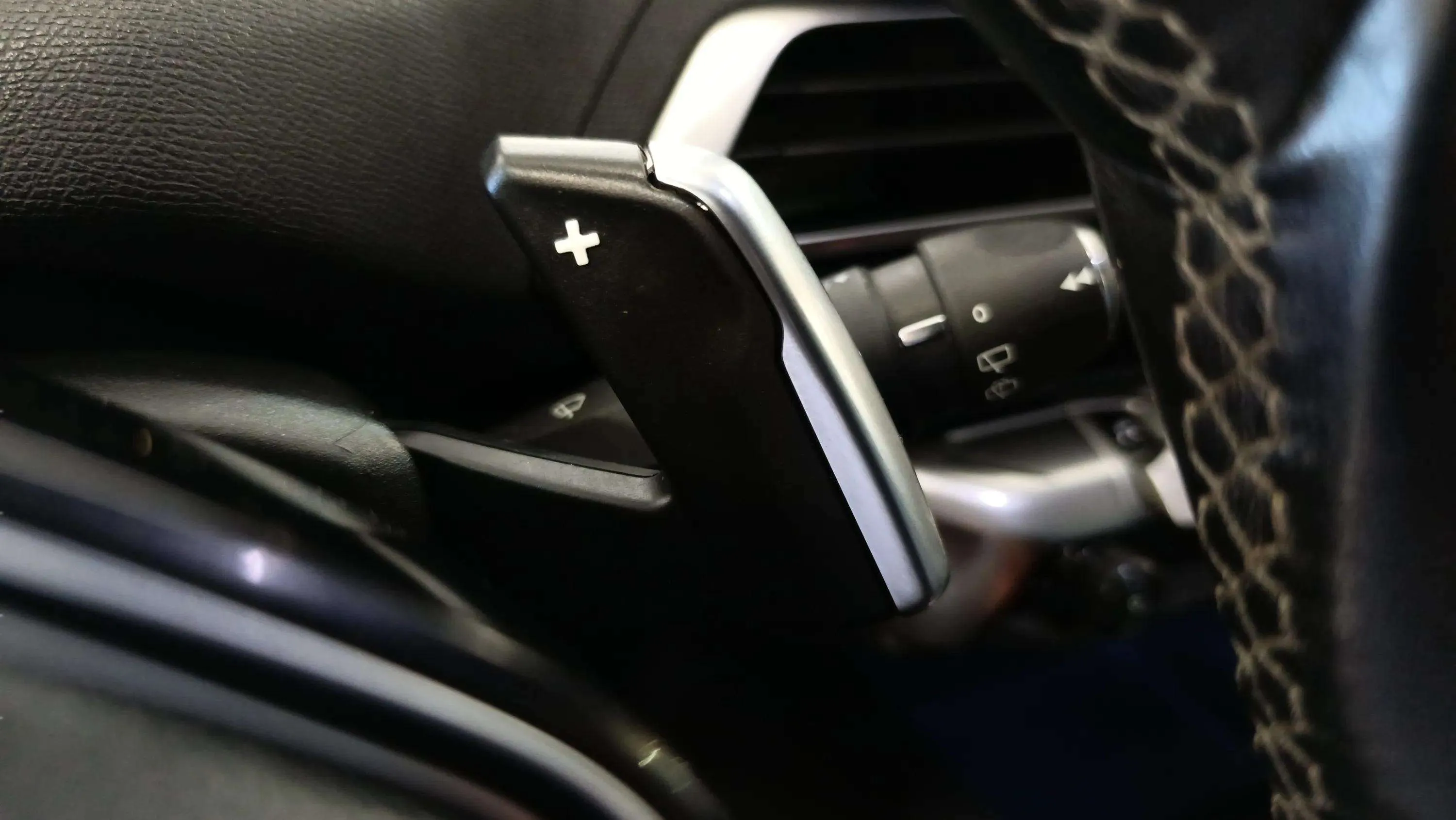 Peugeot 3008 1.2 PureTech Active Pack EAT8 - foto 11