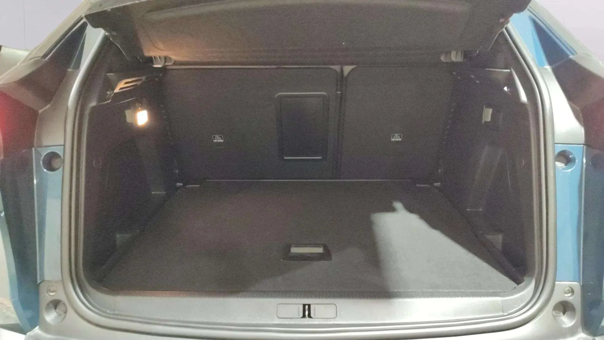 Peugeot 3008 1.2 PureTech Allure Pack - foto 21