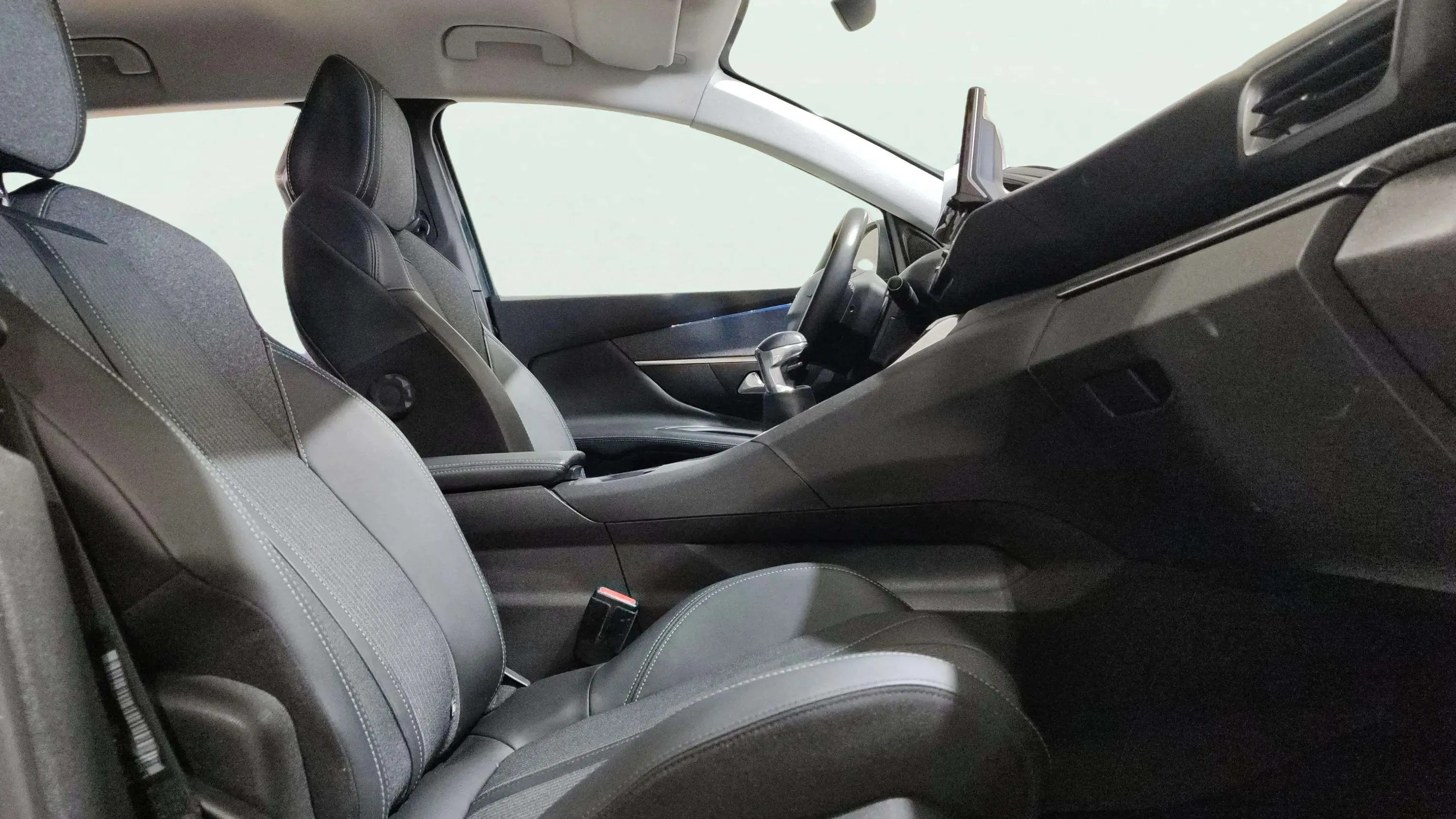Peugeot 3008 1.2 PureTech Allure Pack - foto 20