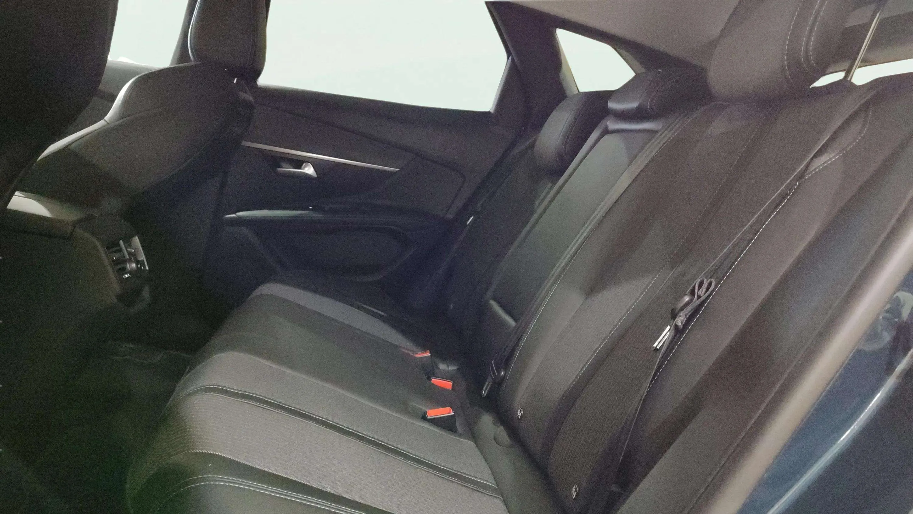 Peugeot 3008 1.2 PureTech Allure Pack - foto 19