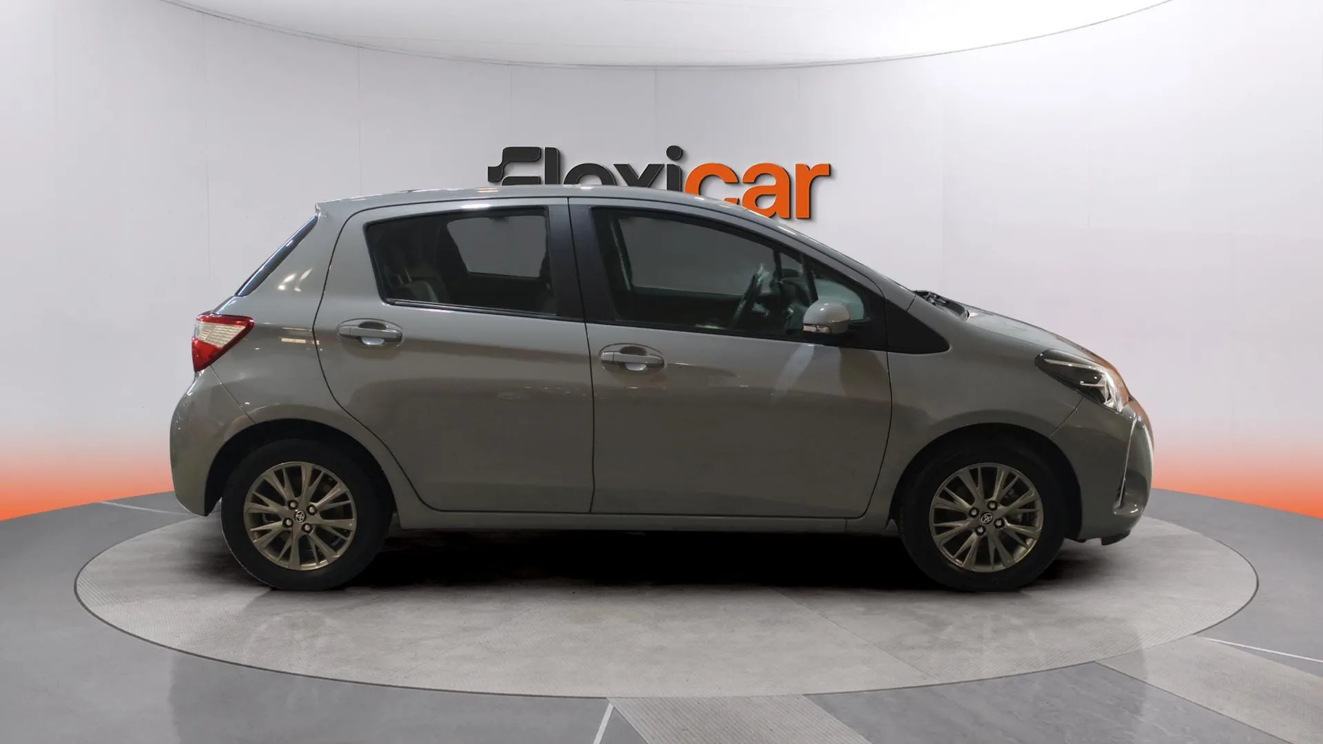 Toyota Yaris 1.0 70 Active Tech - foto 5