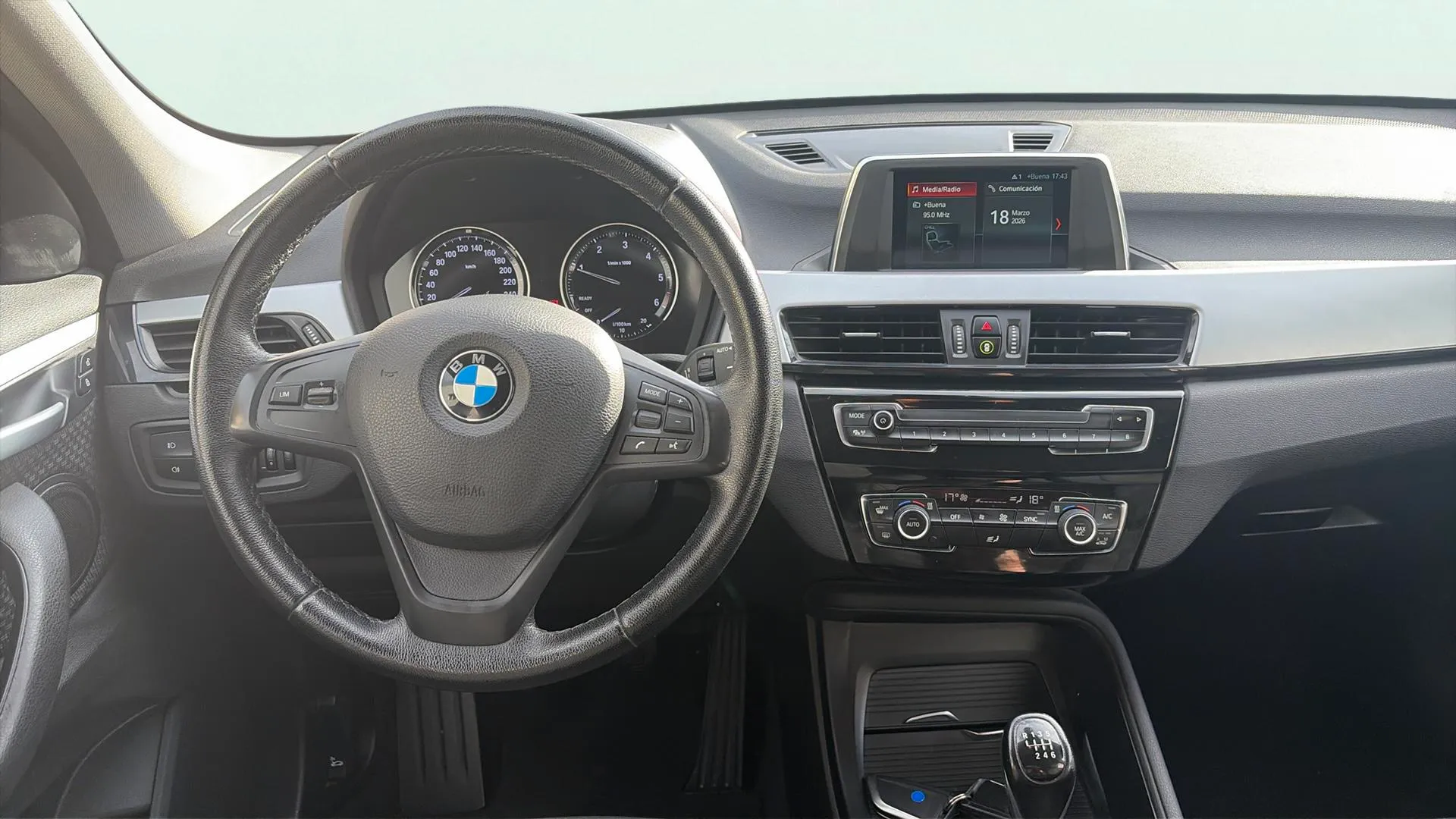 BMW X1 sDrive16d - foto 9
