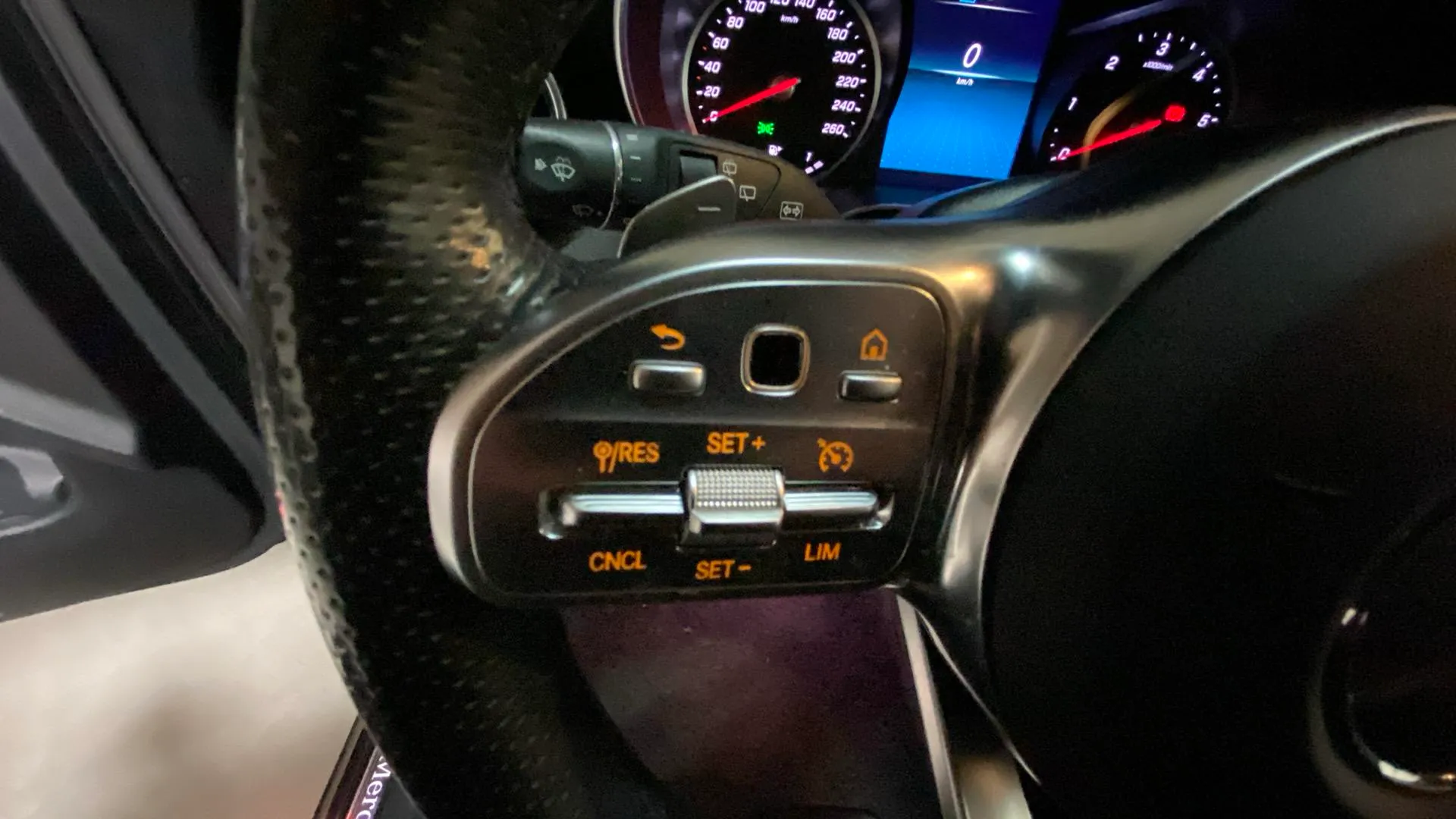 Mercedes-Benz GLC 220 d 4MATIC - foto 18