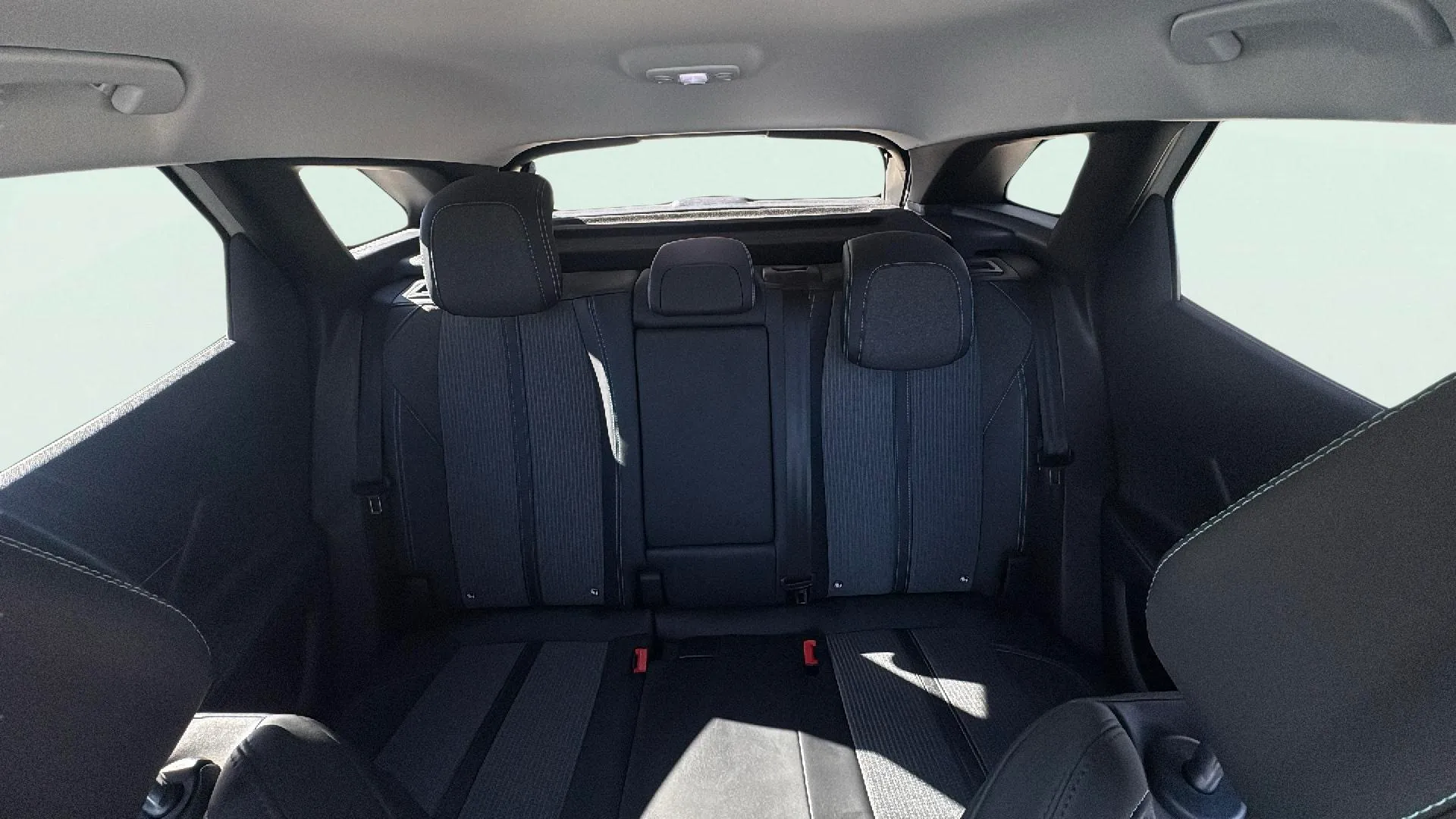 Peugeot 3008 1.5 BlueHDi Allure Pack EAT8 - foto 16