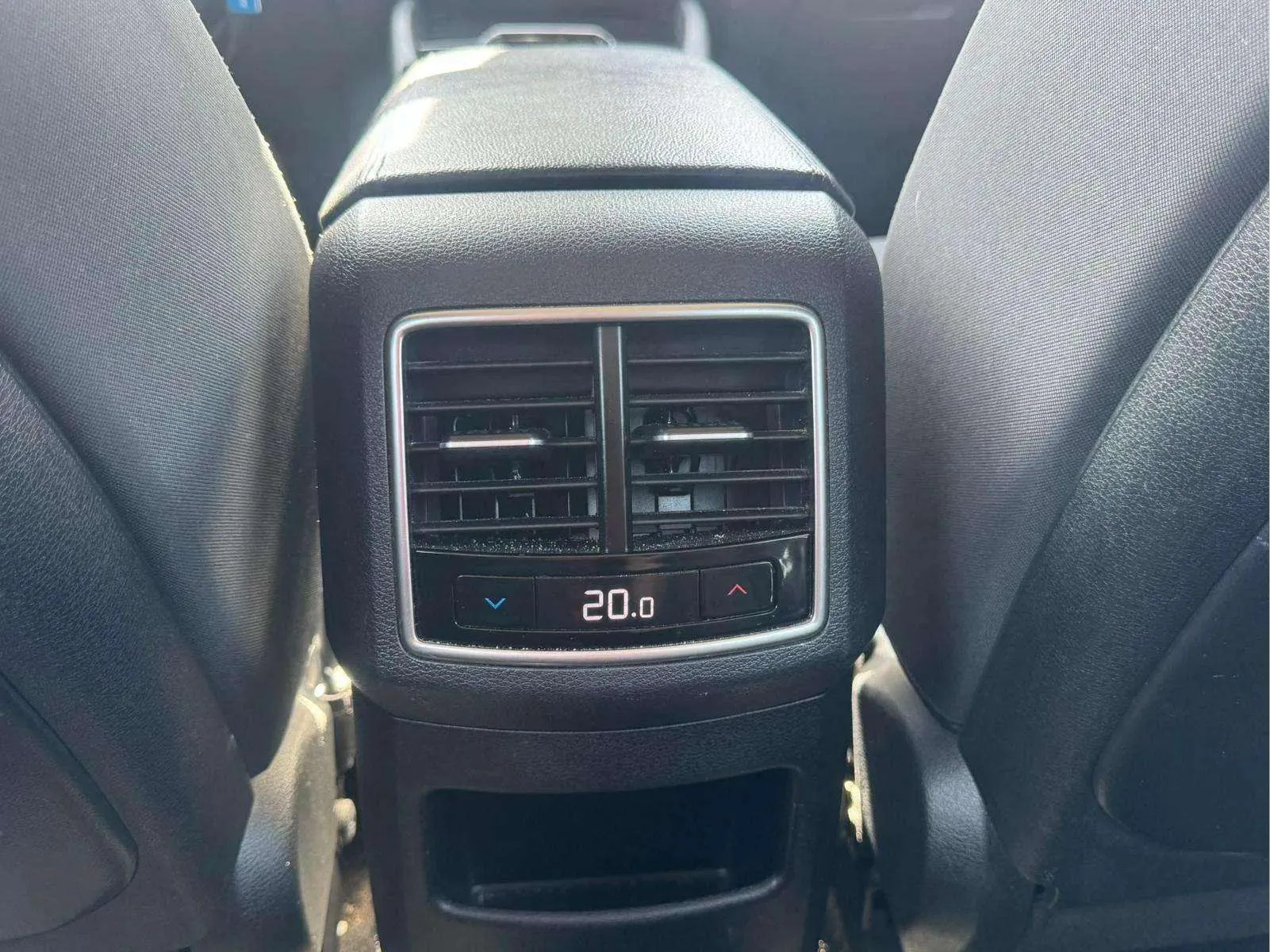 Kia Sportage 1.6 T-GDi PHEV Drive 4x4 - foto 12