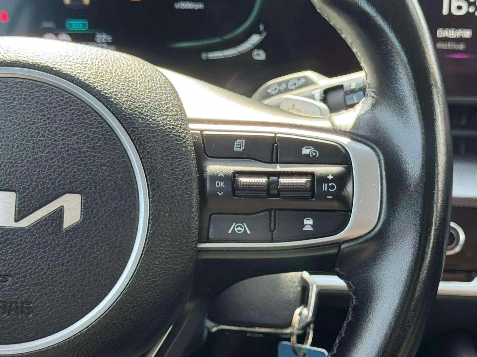 Kia Sportage 1.6 T-GDi PHEV Drive 4x4 - foto 18